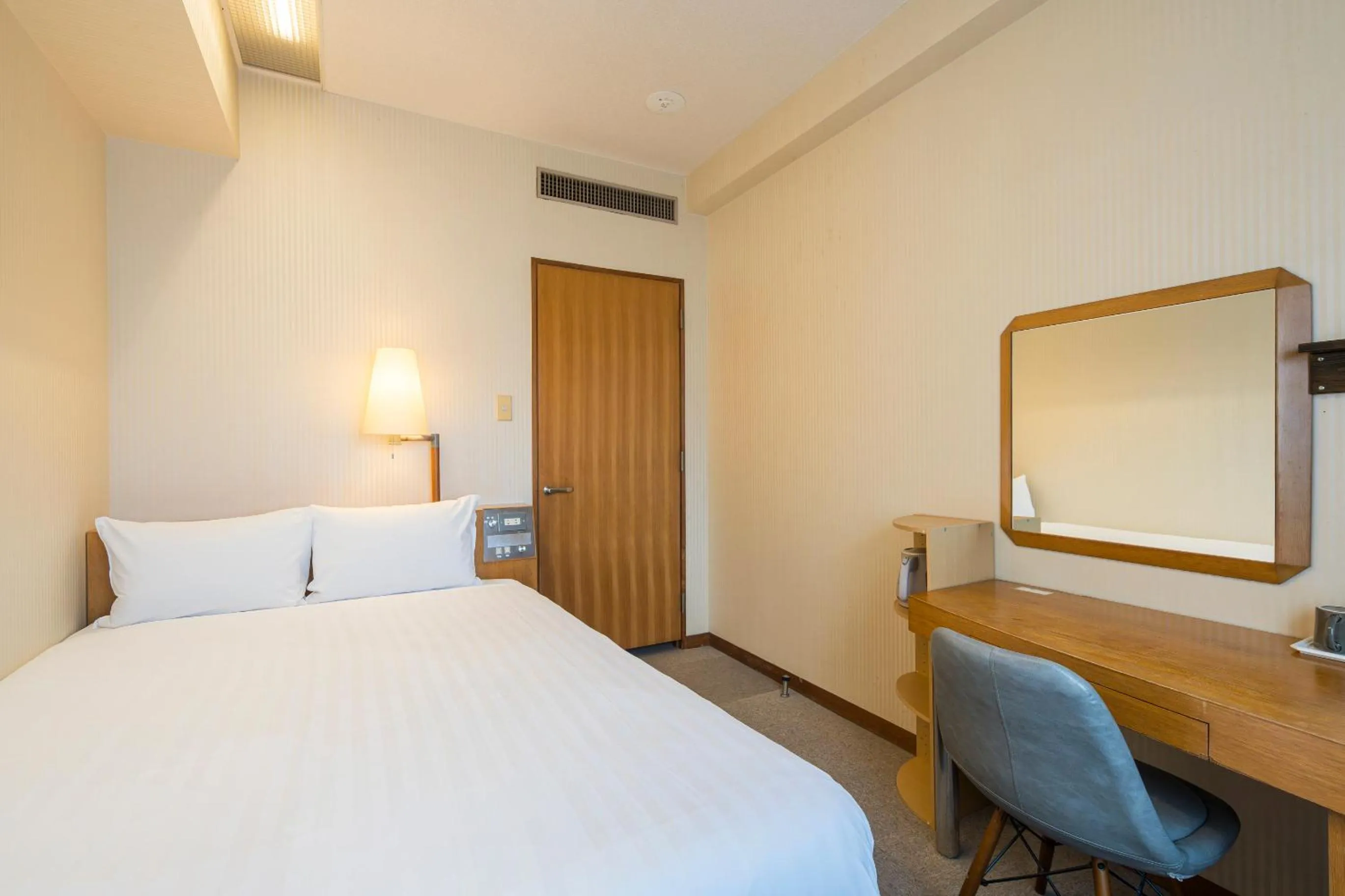 Bed in Court Hotel Fukuoka Tenjin