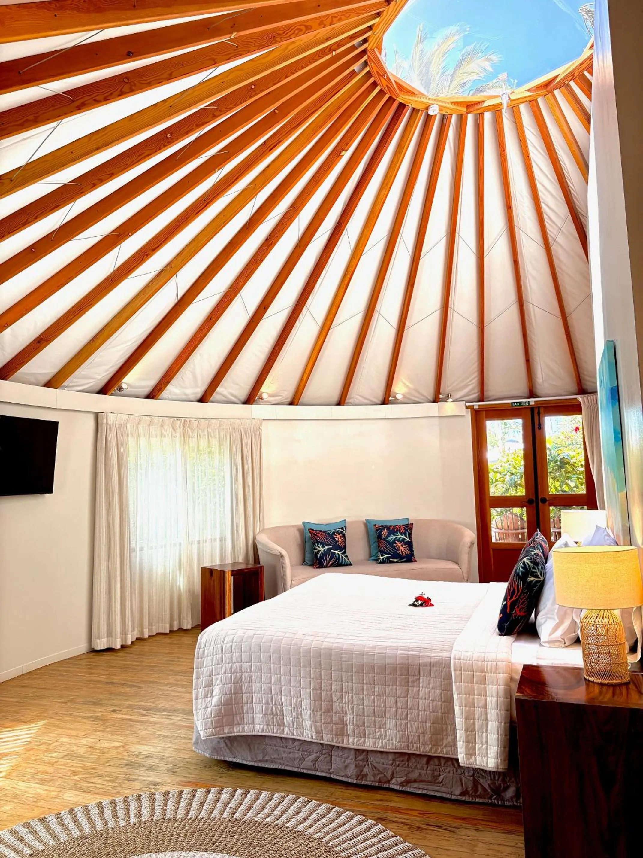 Bedroom, Bed in Blue Lagoon Beach Resort