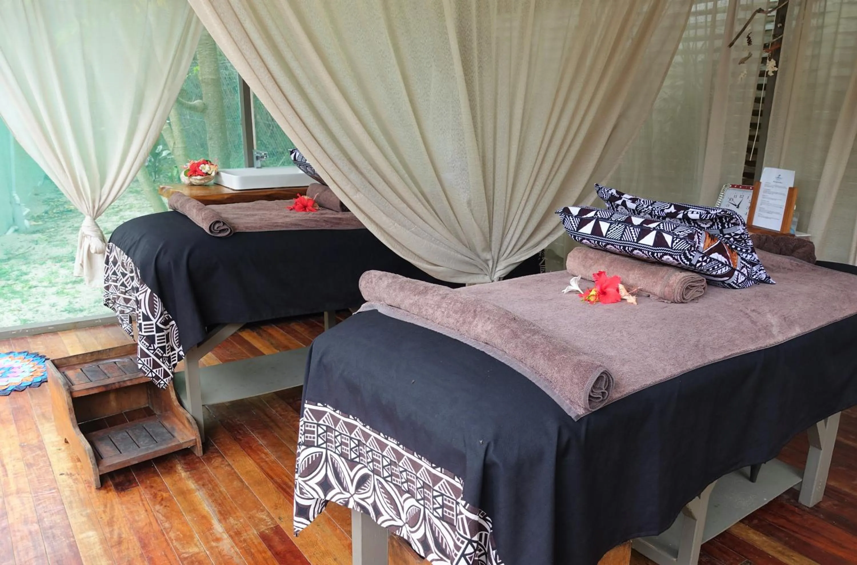 Massage, Bed in Blue Lagoon Beach Resort