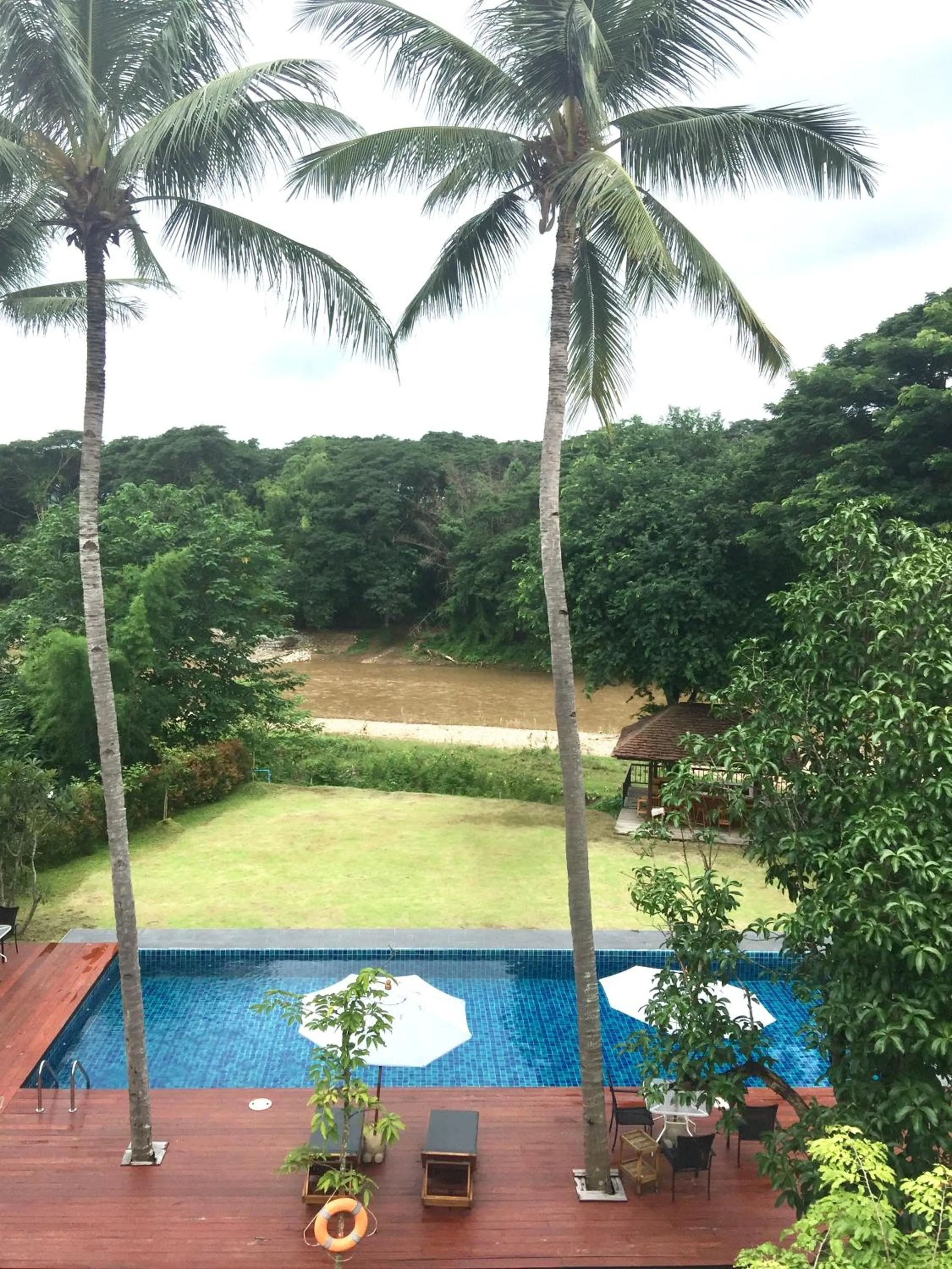Swimming pool in Riverhouse Resort