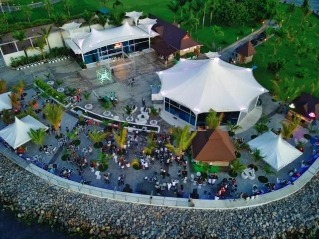 Malaika Beach Resort