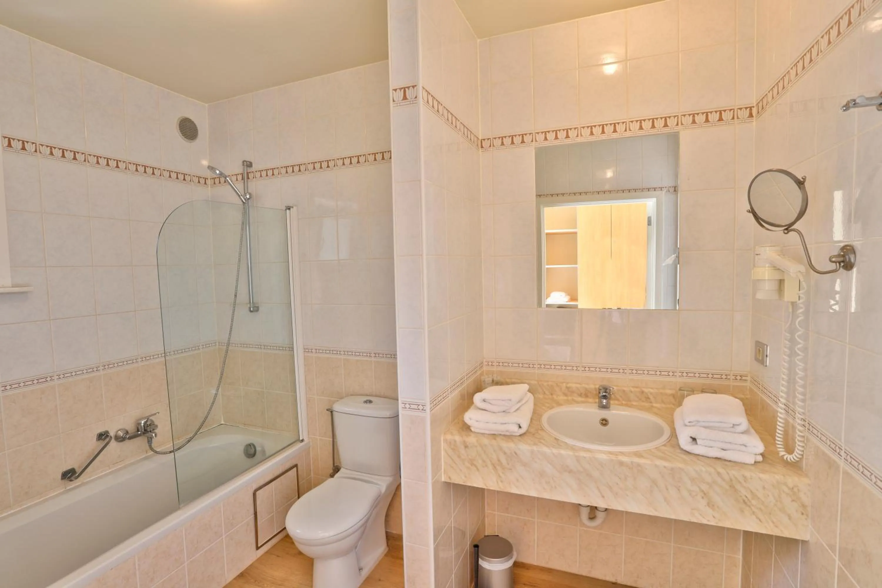 Auberge du Vieux Cedre, Enghien-Belgique