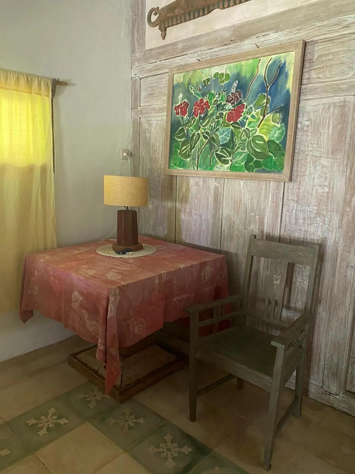 Seating area, Bed in Pondok Pisang Candidasa