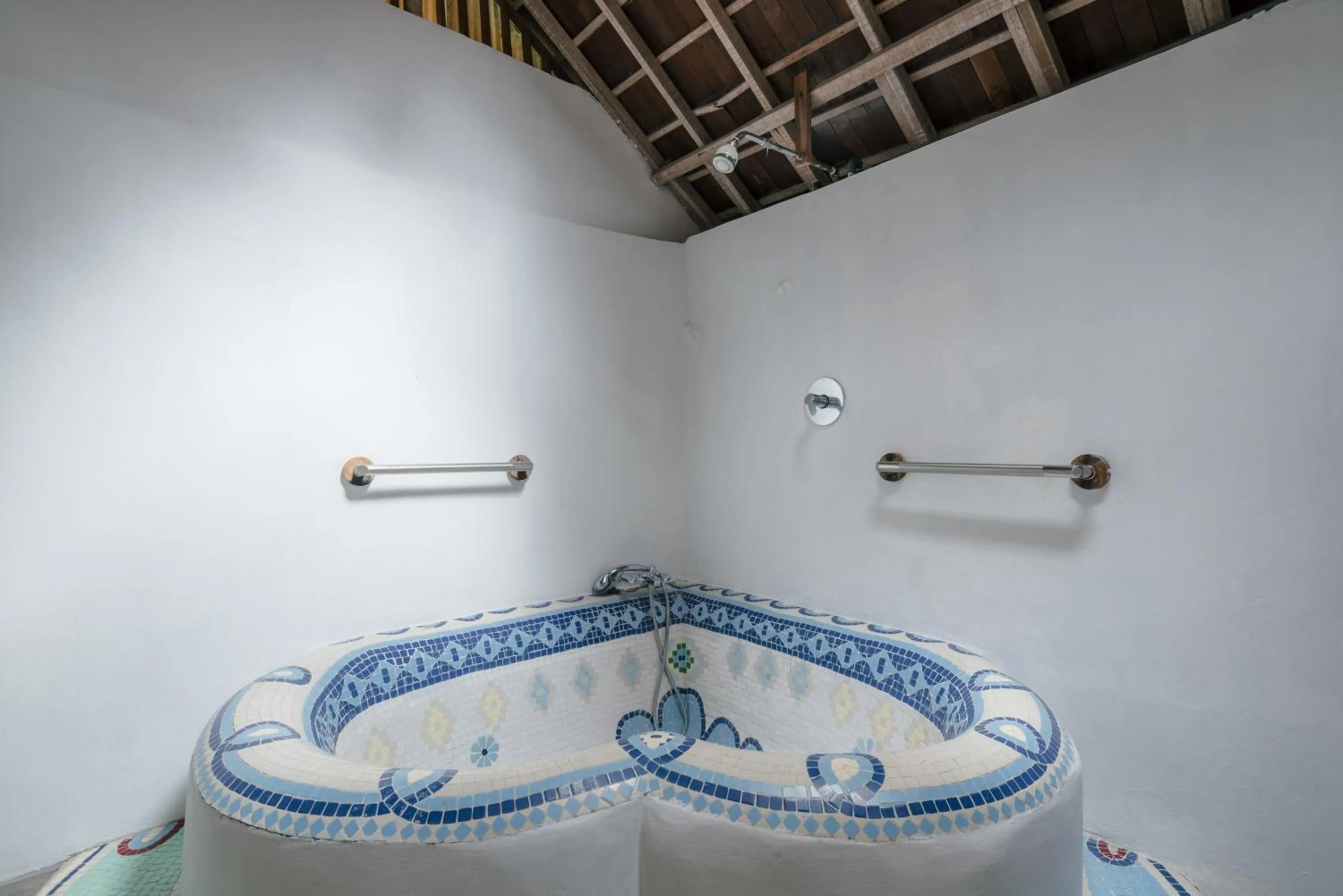 Shower in Pondok Pisang Candidasa