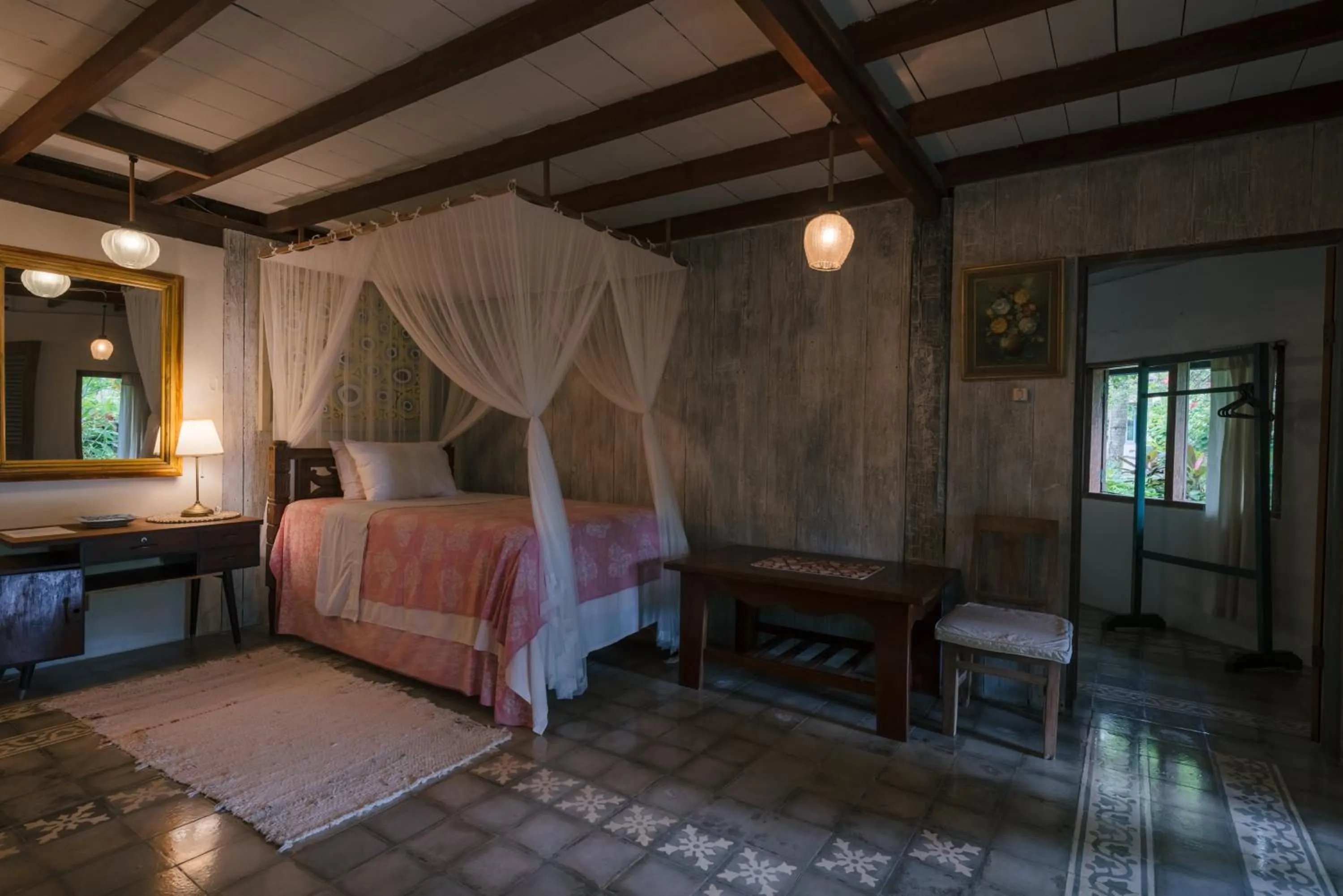 Bed in Pondok Pisang Candidasa