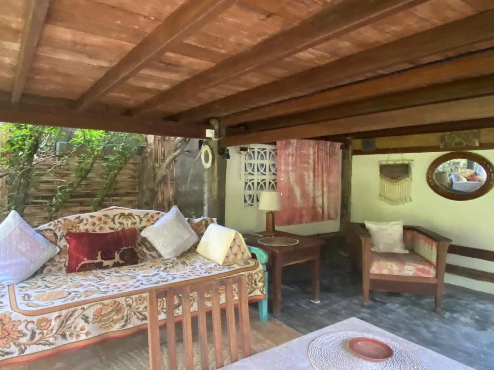 Seating area in Pondok Pisang Candidasa