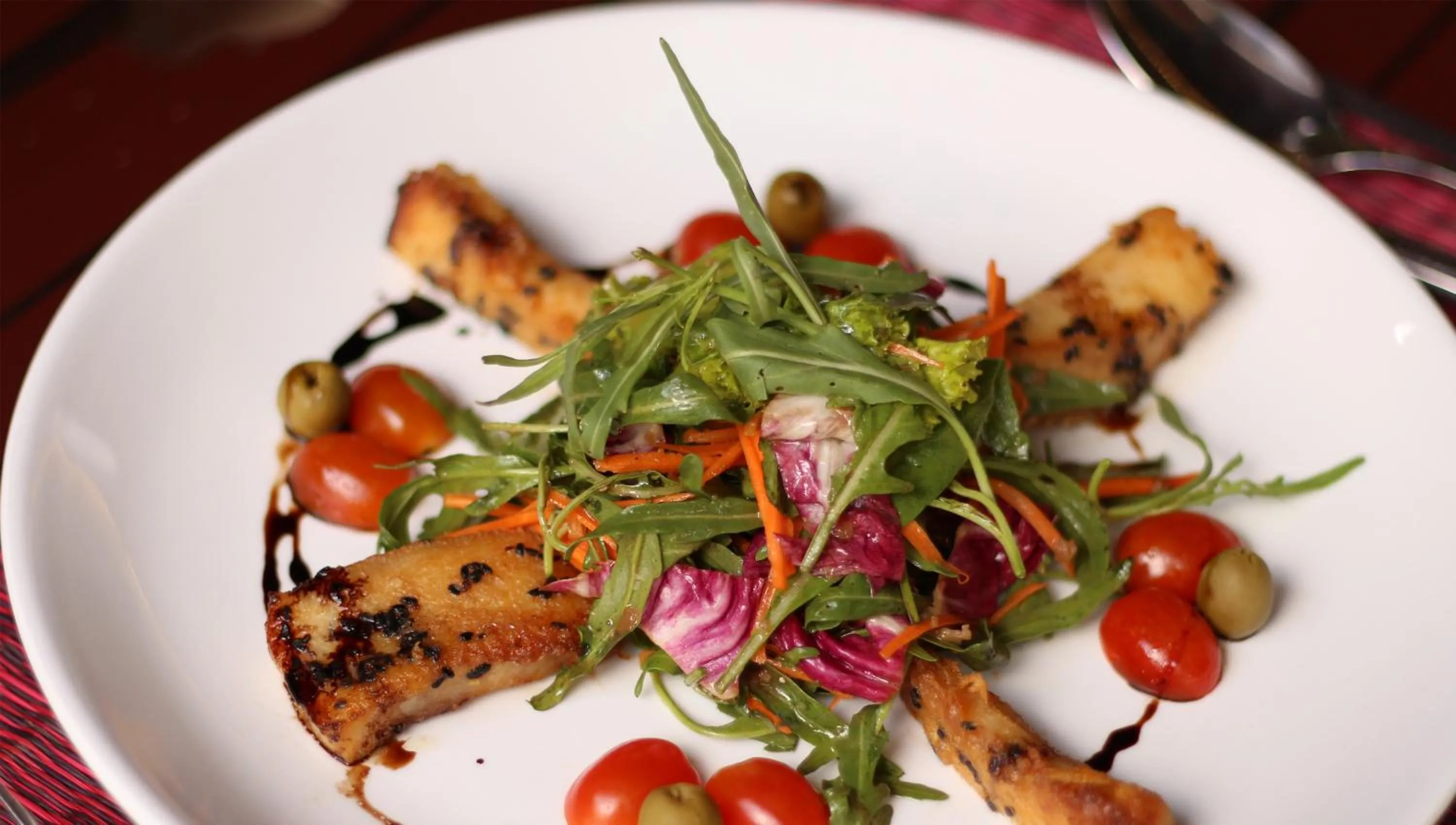 Restaurant/places to eat in Montra Nivesha residence and Art