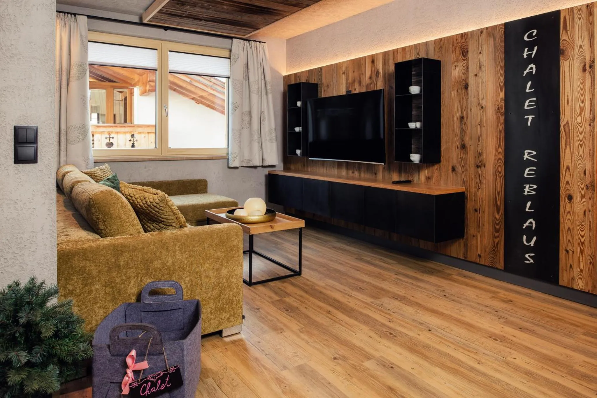 TV and multimedia in Die Reblaus