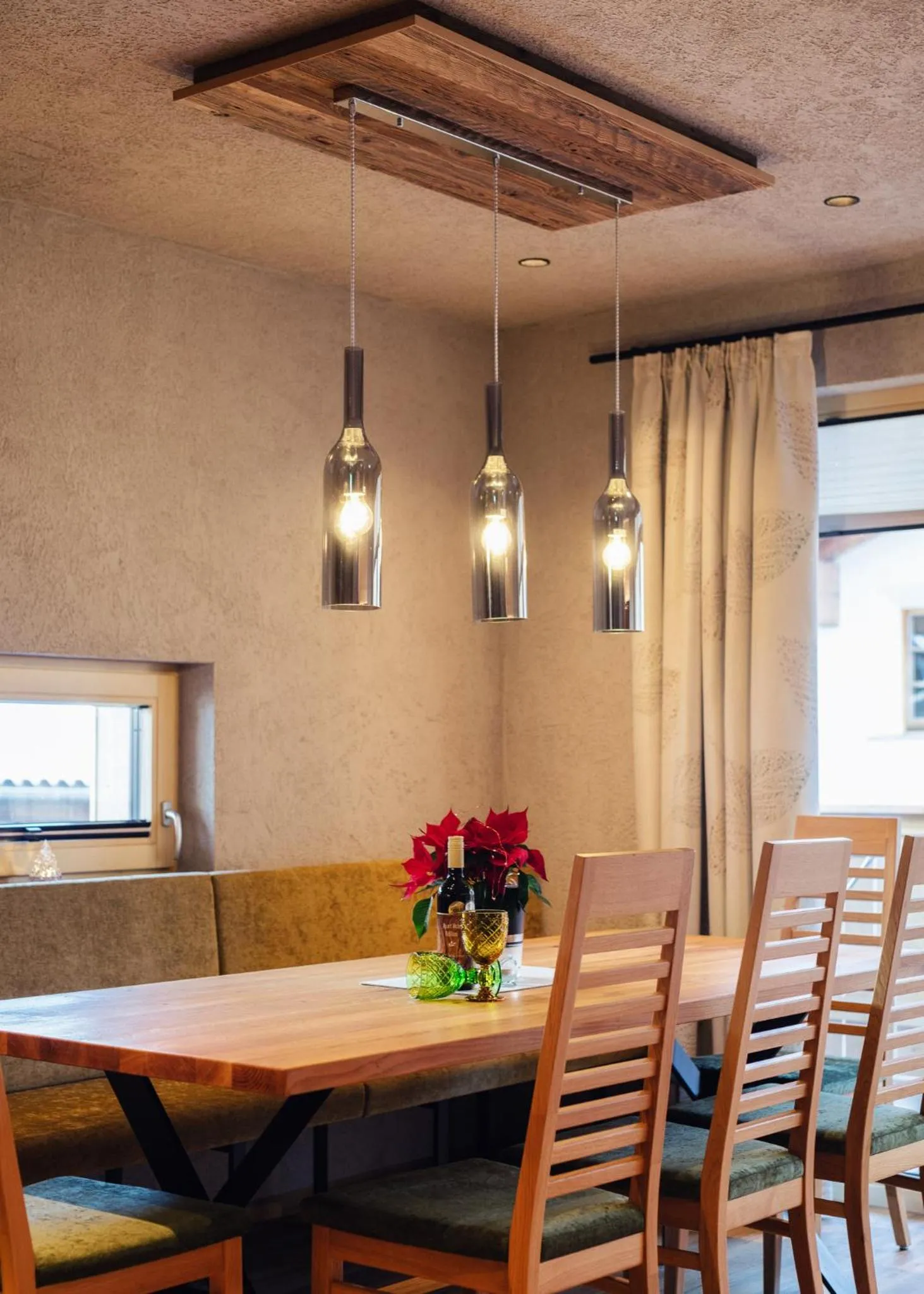 Dining area in Die Reblaus