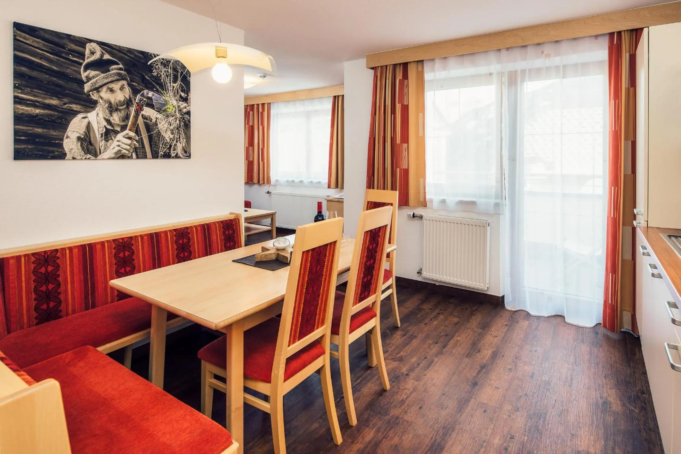 Dining area in Die Reblaus