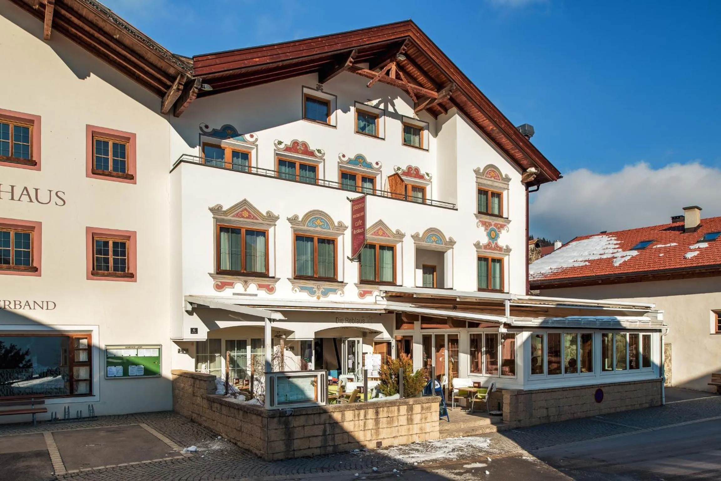 Property building in Die Reblaus
