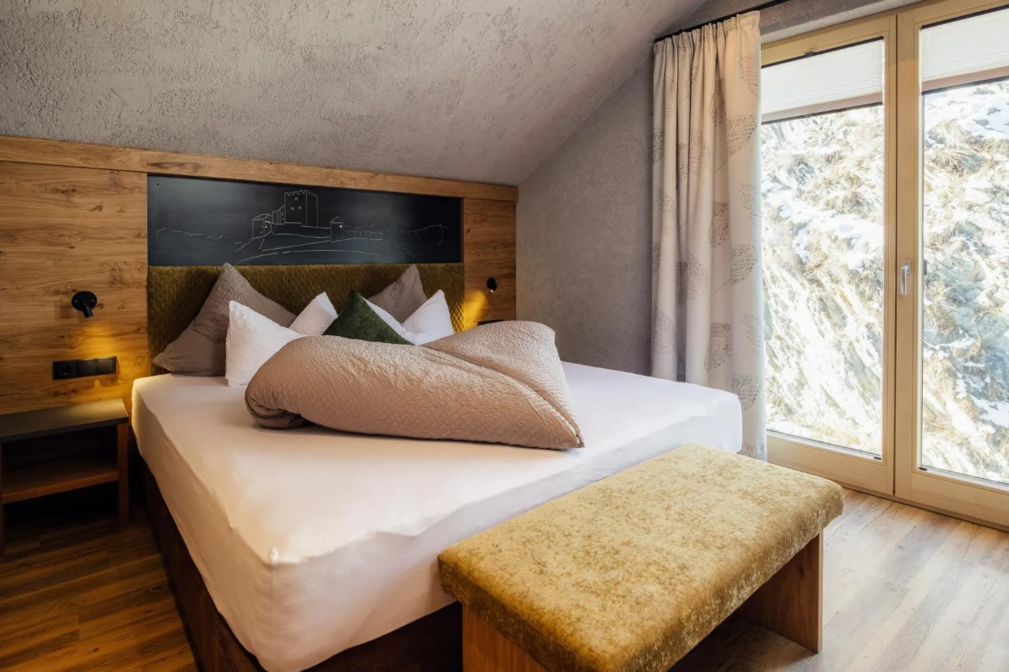 Bedroom, Bed in Die Reblaus