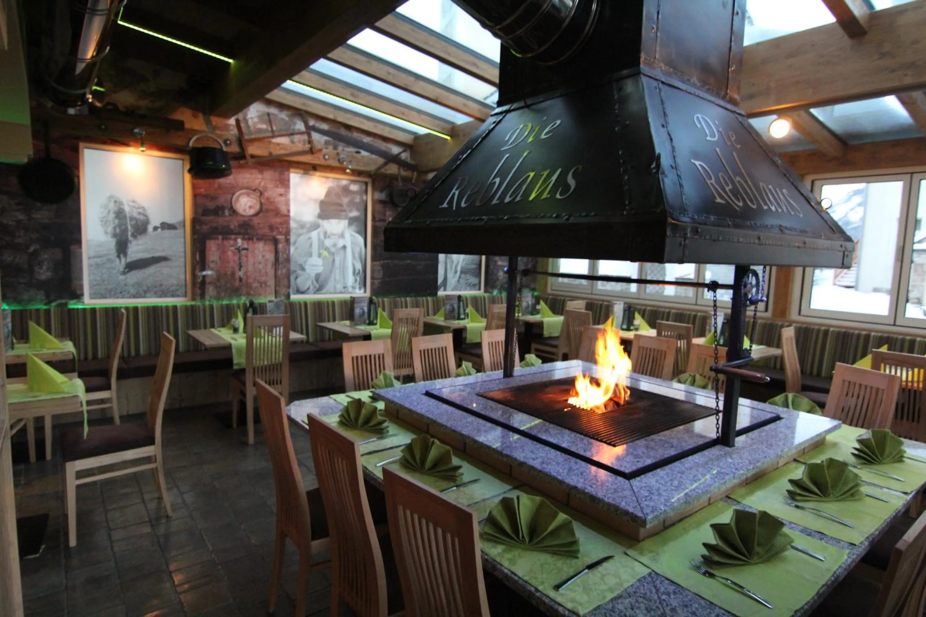 Restaurant/places to eat in Die Reblaus