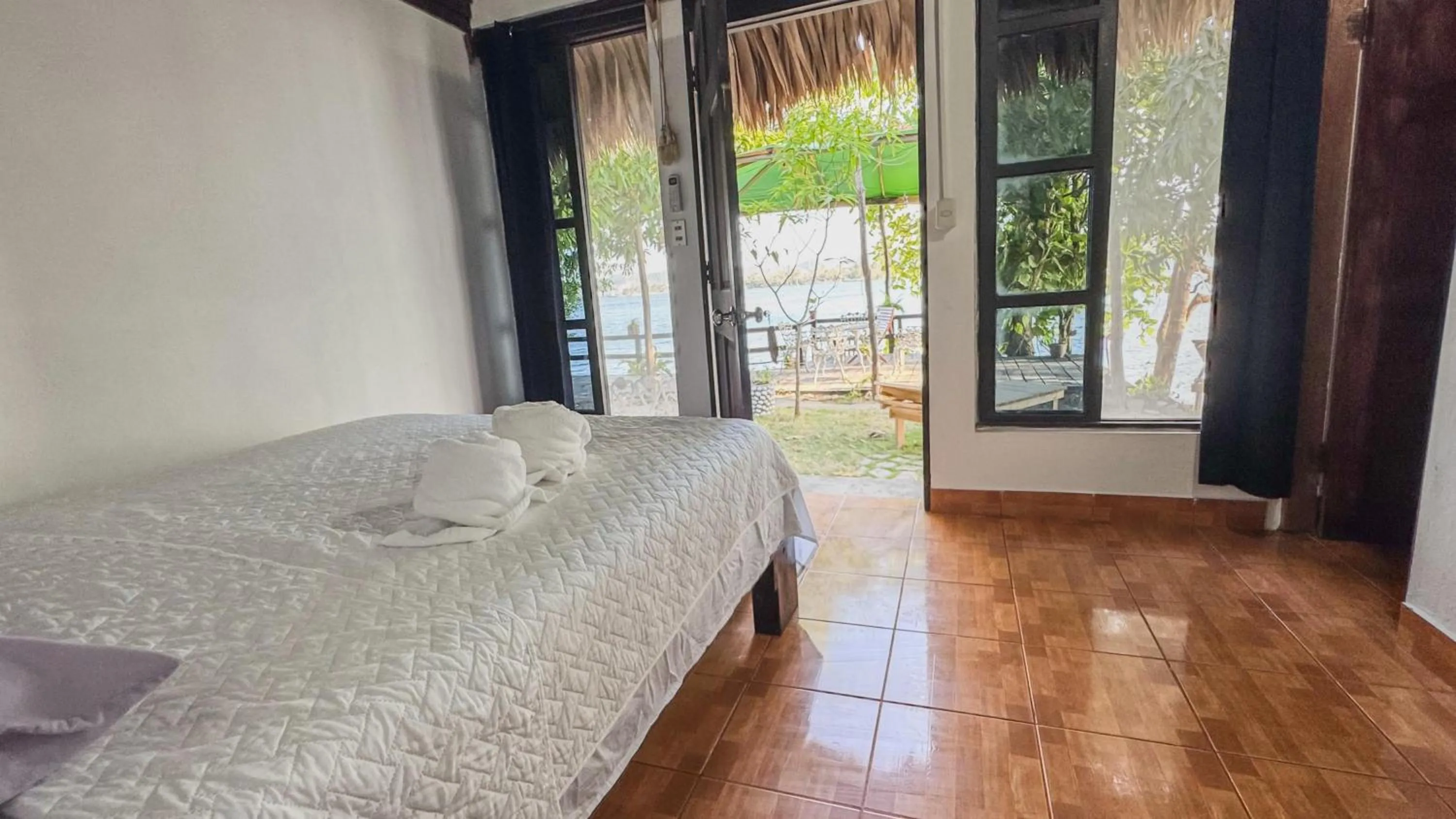 Photo of the whole room, Bed in Mayan Spirit