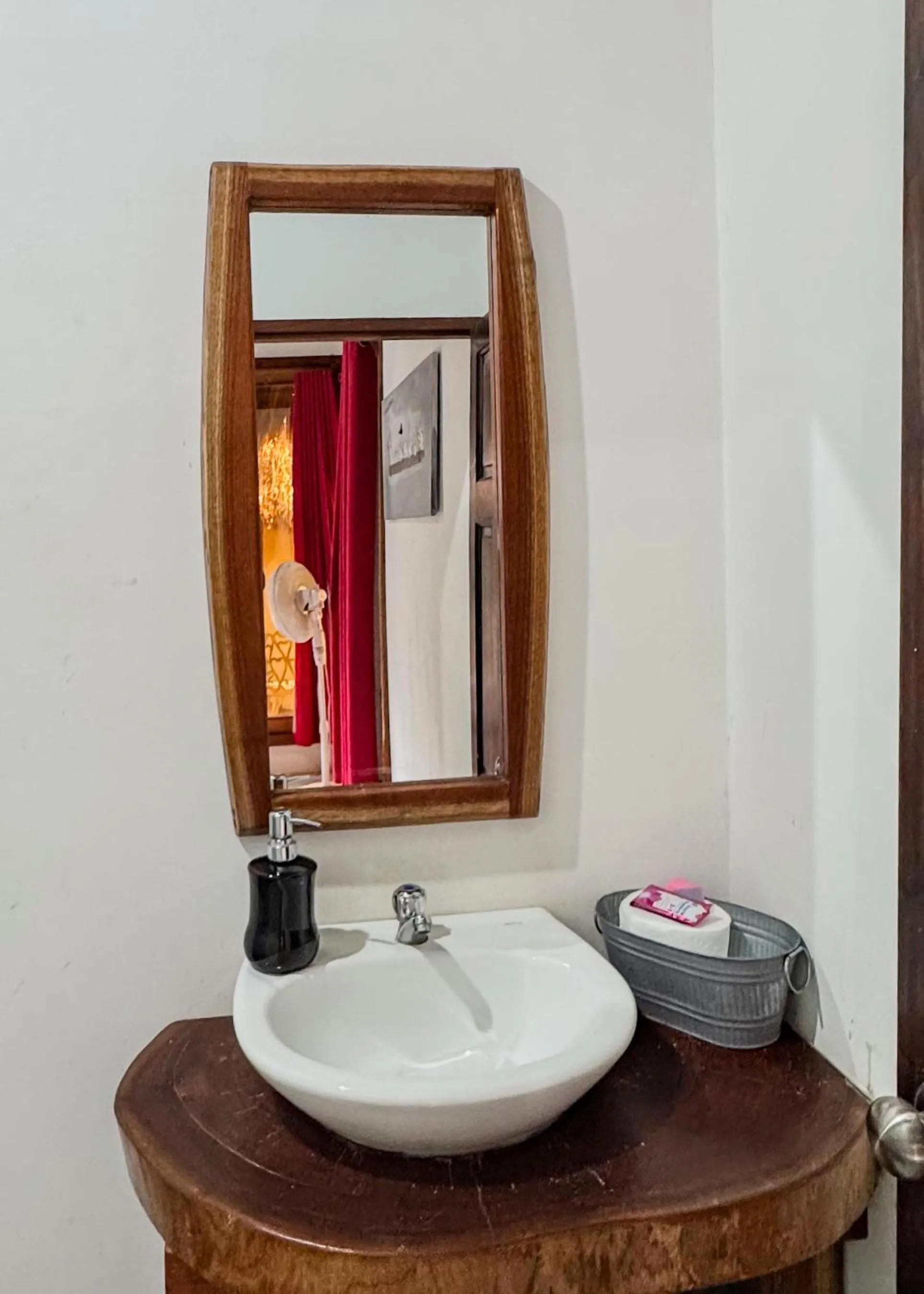 Bathroom in Mayan Spirit