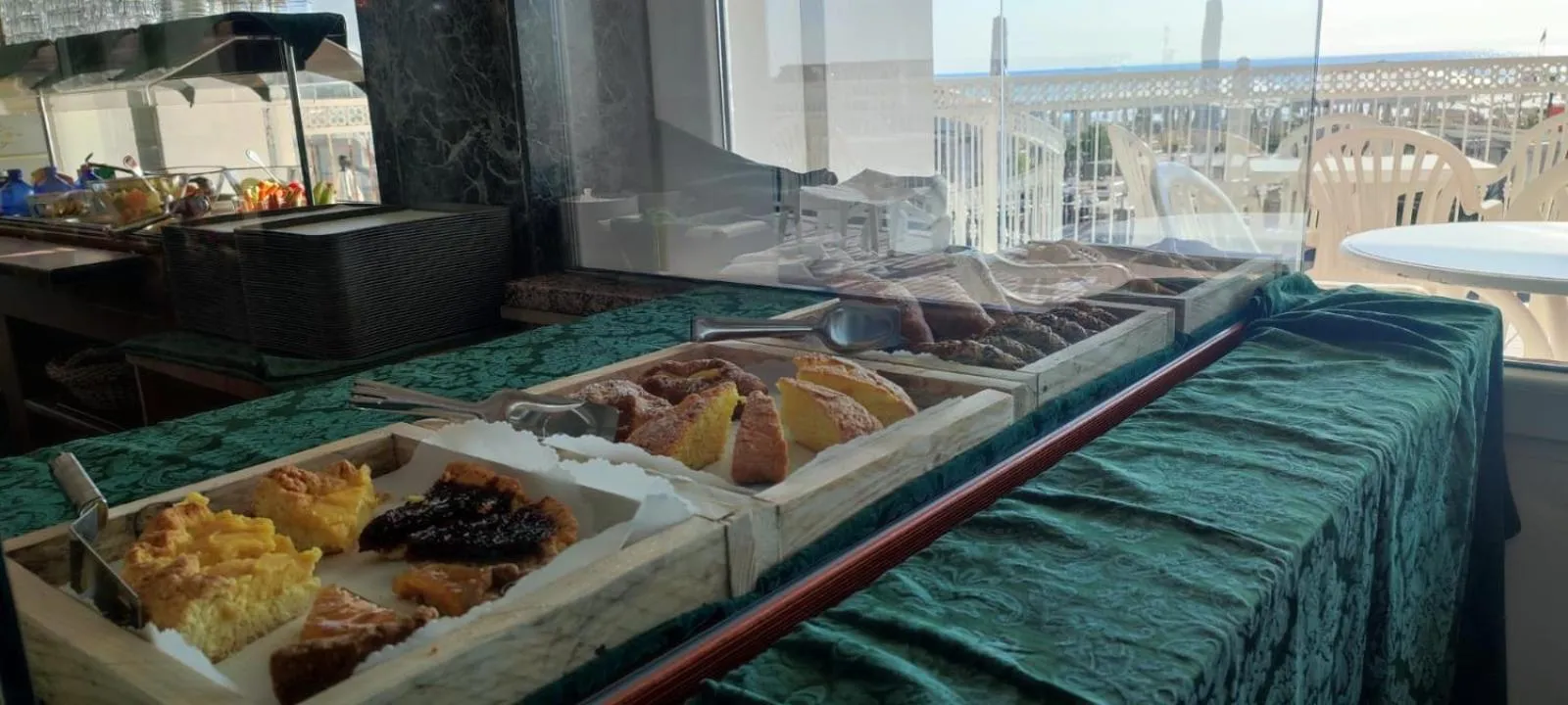 Buffet breakfast in Hotel Negresco