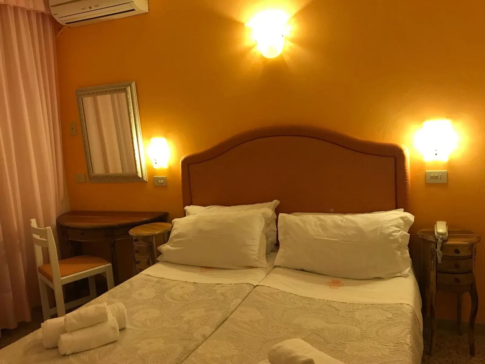 Bed in Hotel Negresco