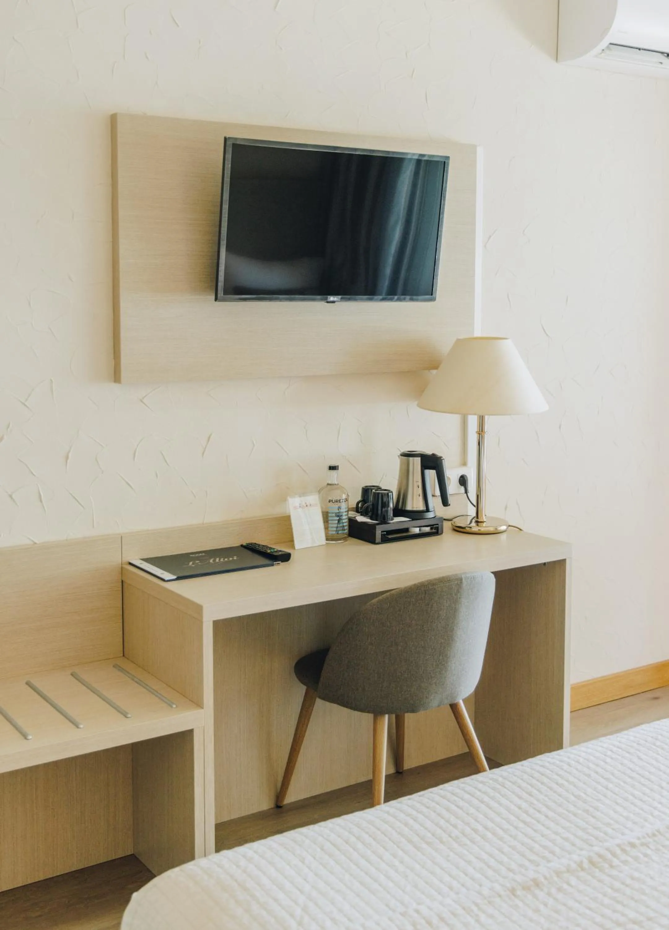 TV and multimedia in Alivi