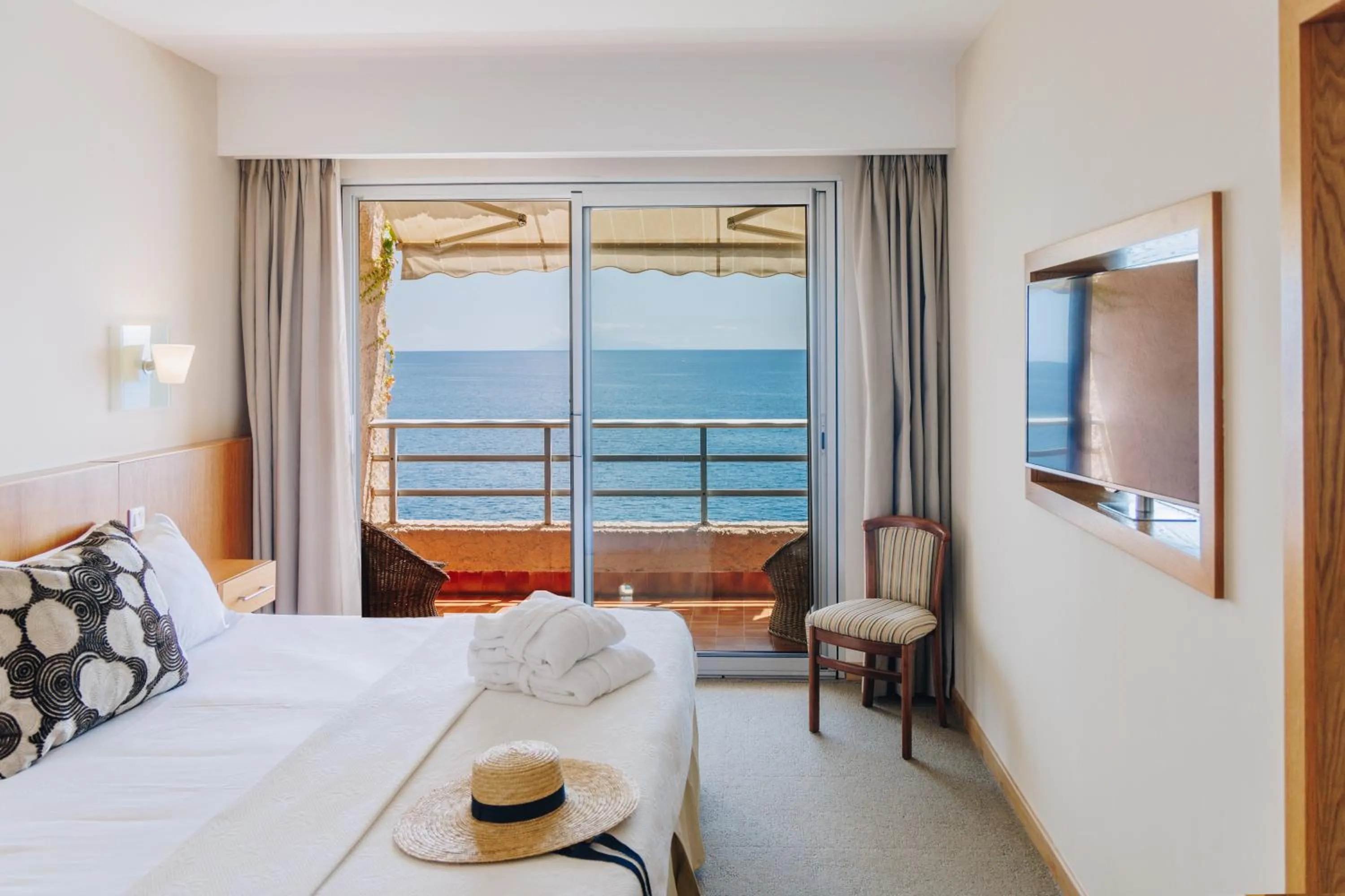 Balcony/Terrace, Bed in Alivi