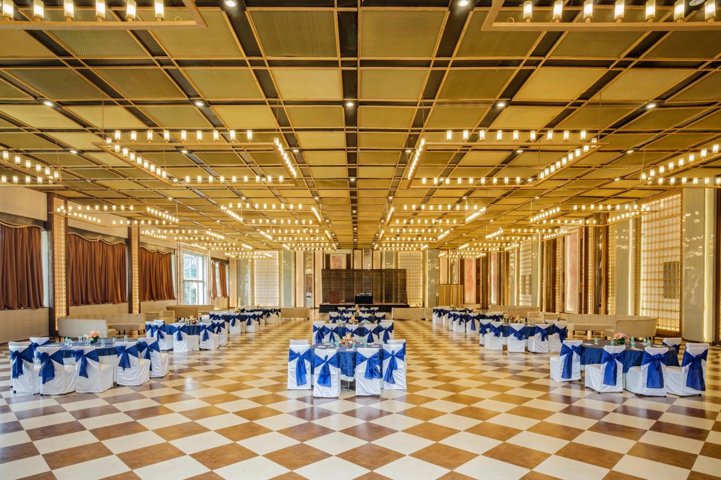 Banquet/Function facilities in Opulent by Udman Chhattarpur