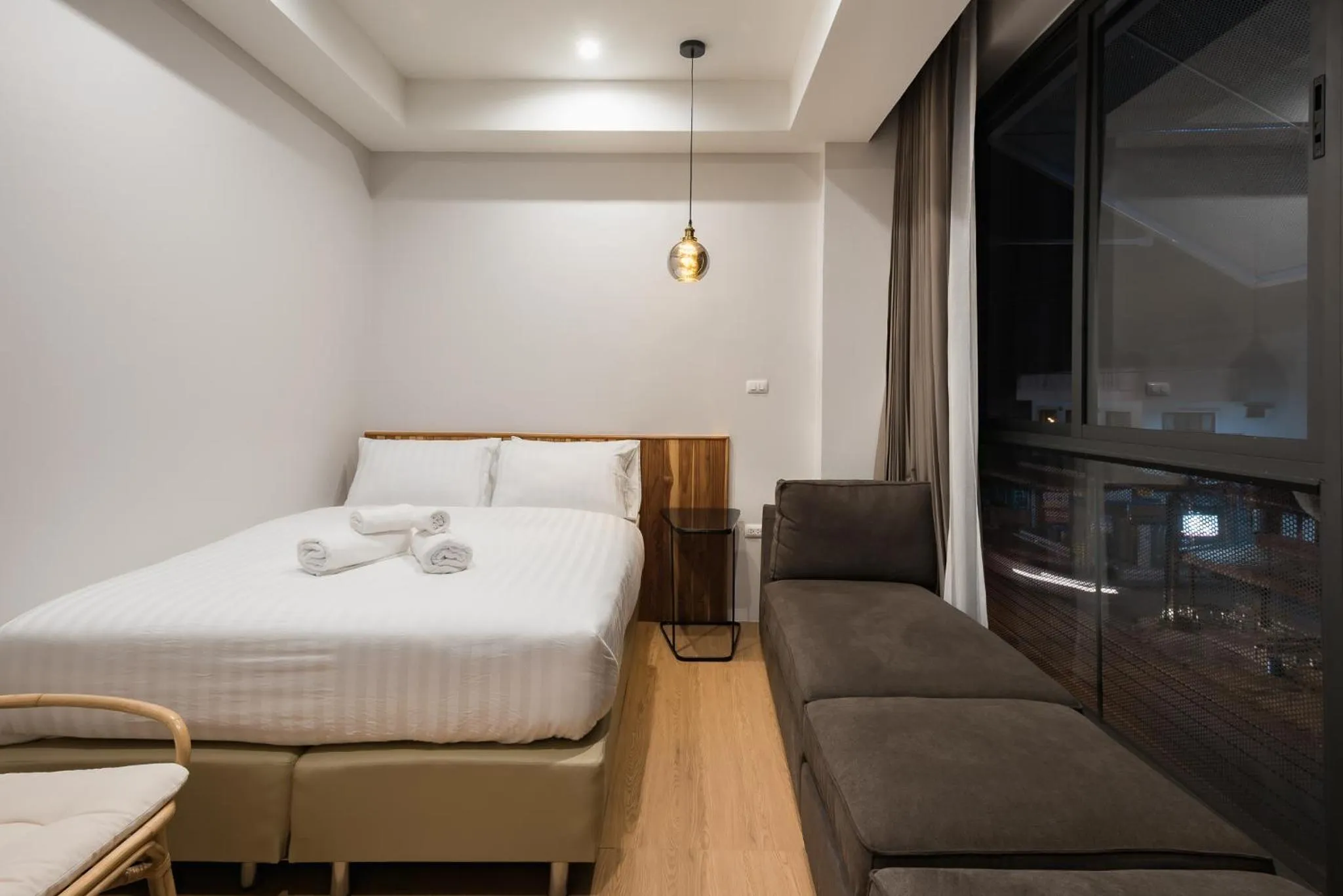 Photo of the whole room, Bed in U Chiangkhan