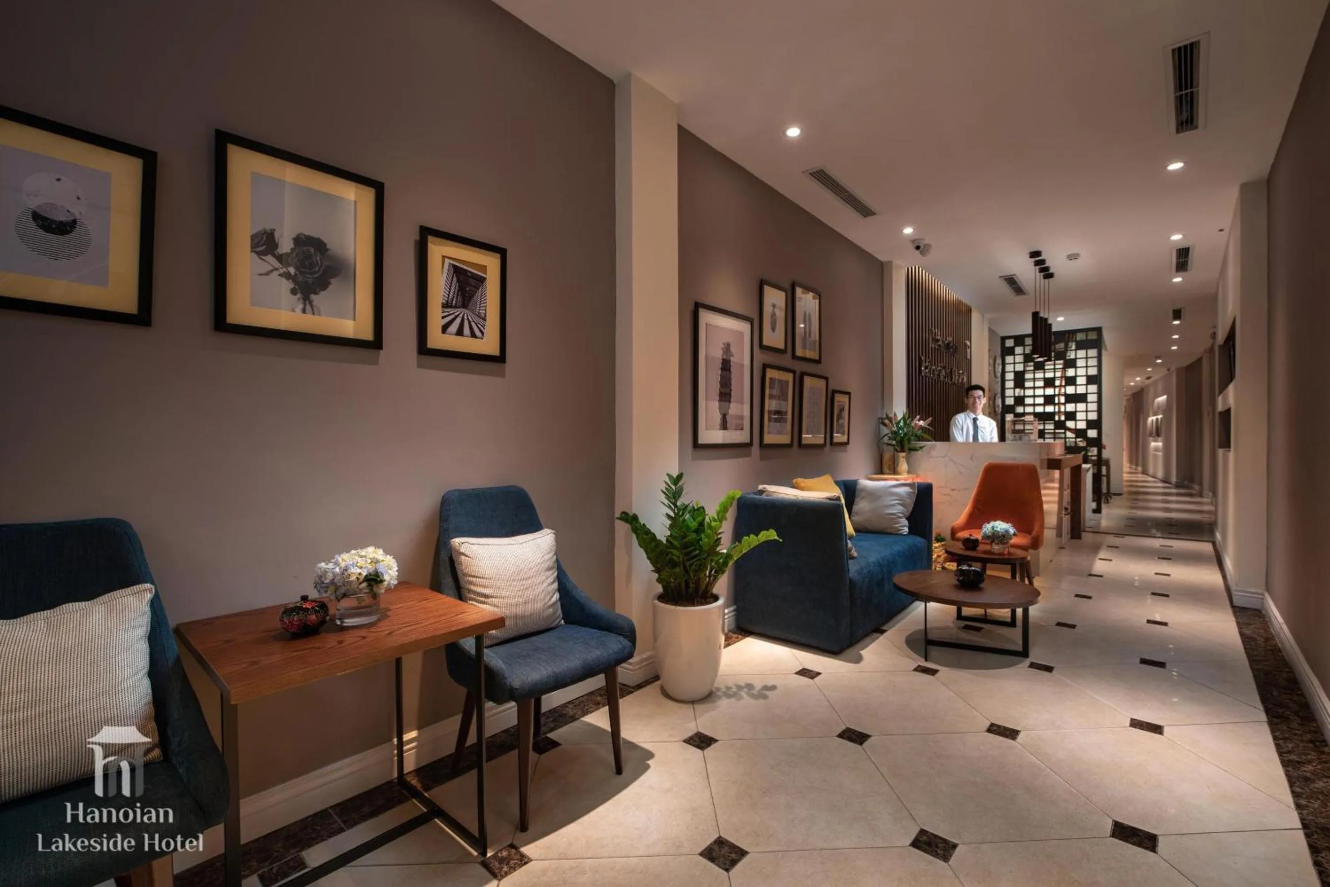 Lobby or reception in Hanoi Lakeside Premium Hotel & Travel