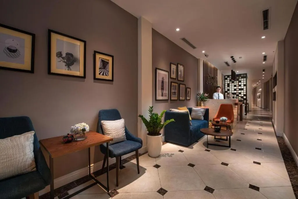 Lobby or reception in Hanoi Lakeside Premium Hotel & Travel