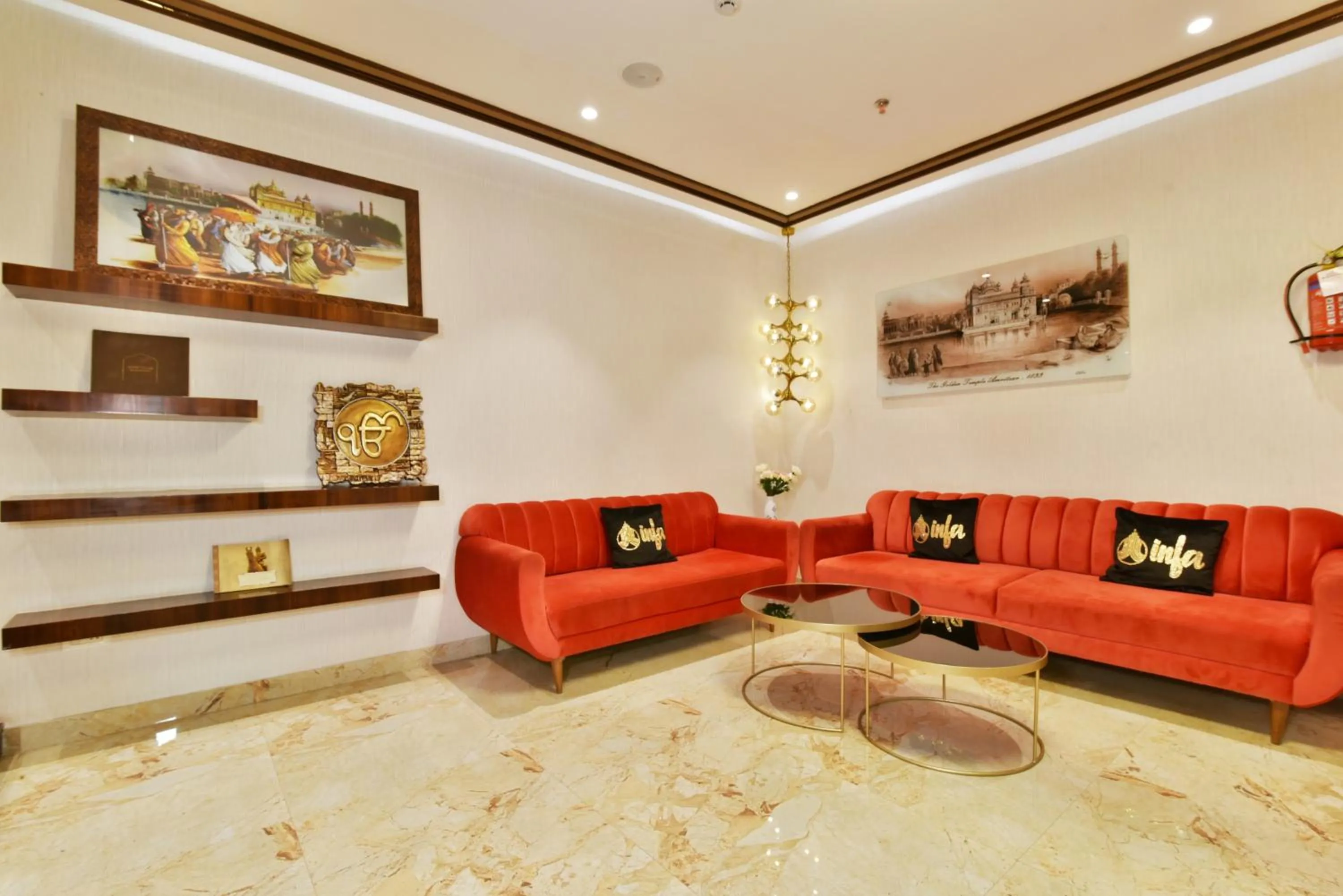 Lobby or reception in Hotel Infa - 400m From Golden Temple