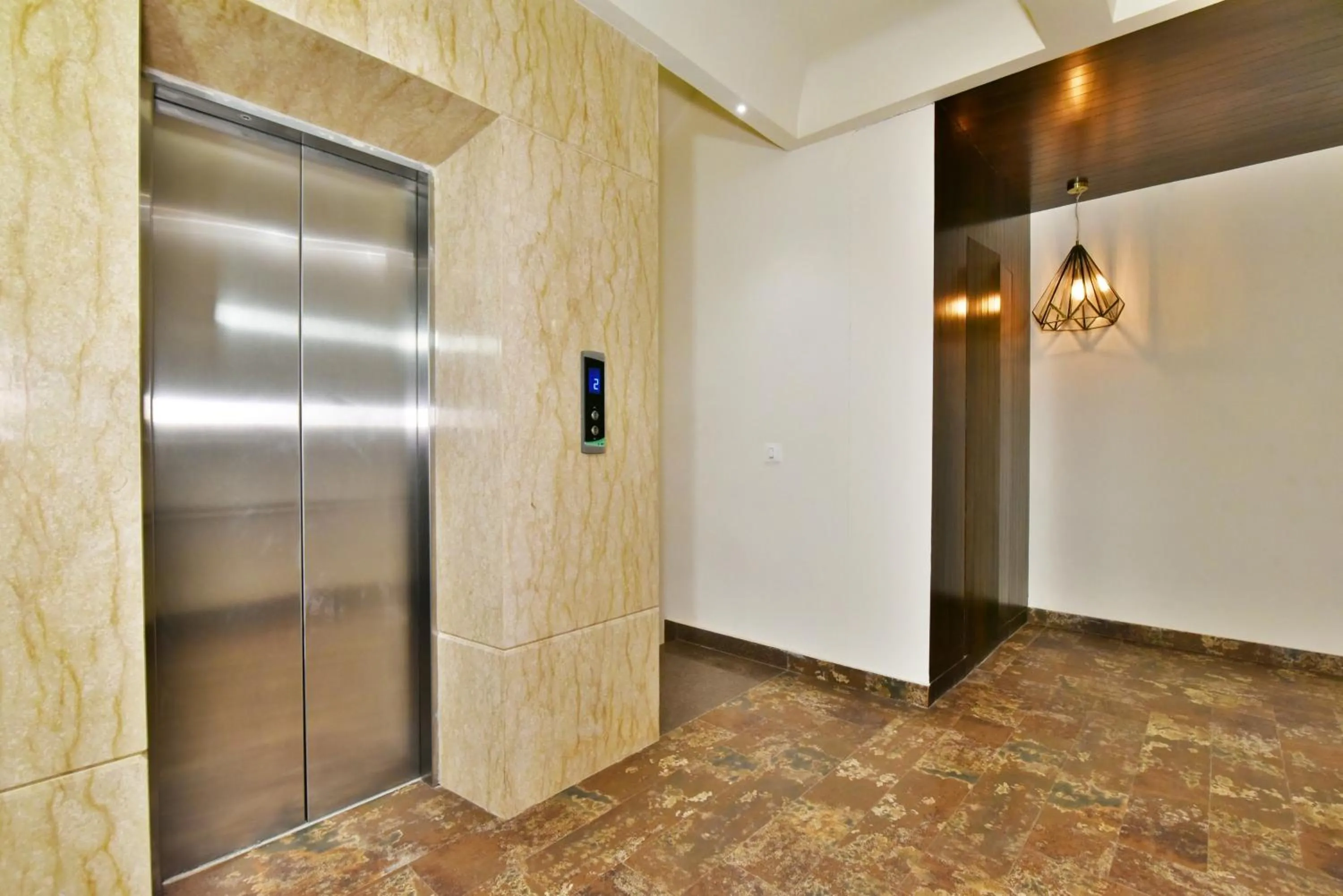 Property building in Hotel Infa - 400m From Golden Temple