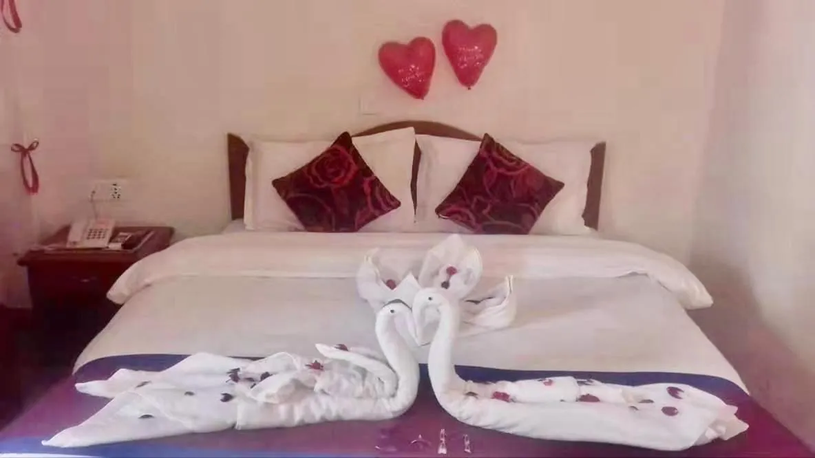 Bedroom, Bed in Hotel Asia