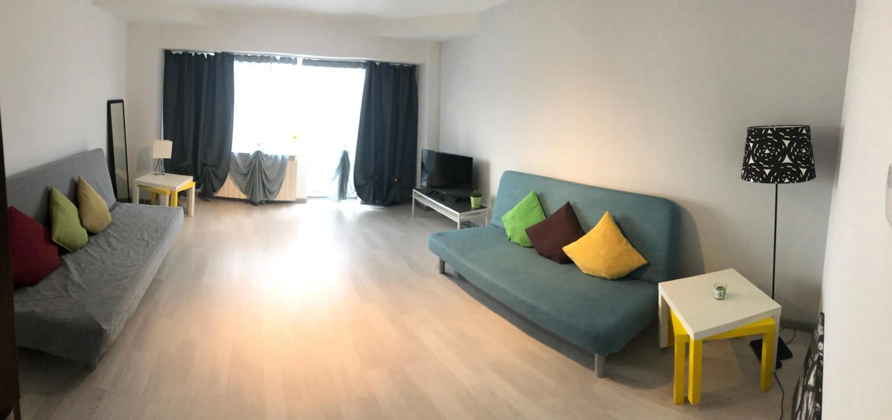 Living room in Green Apartment 63