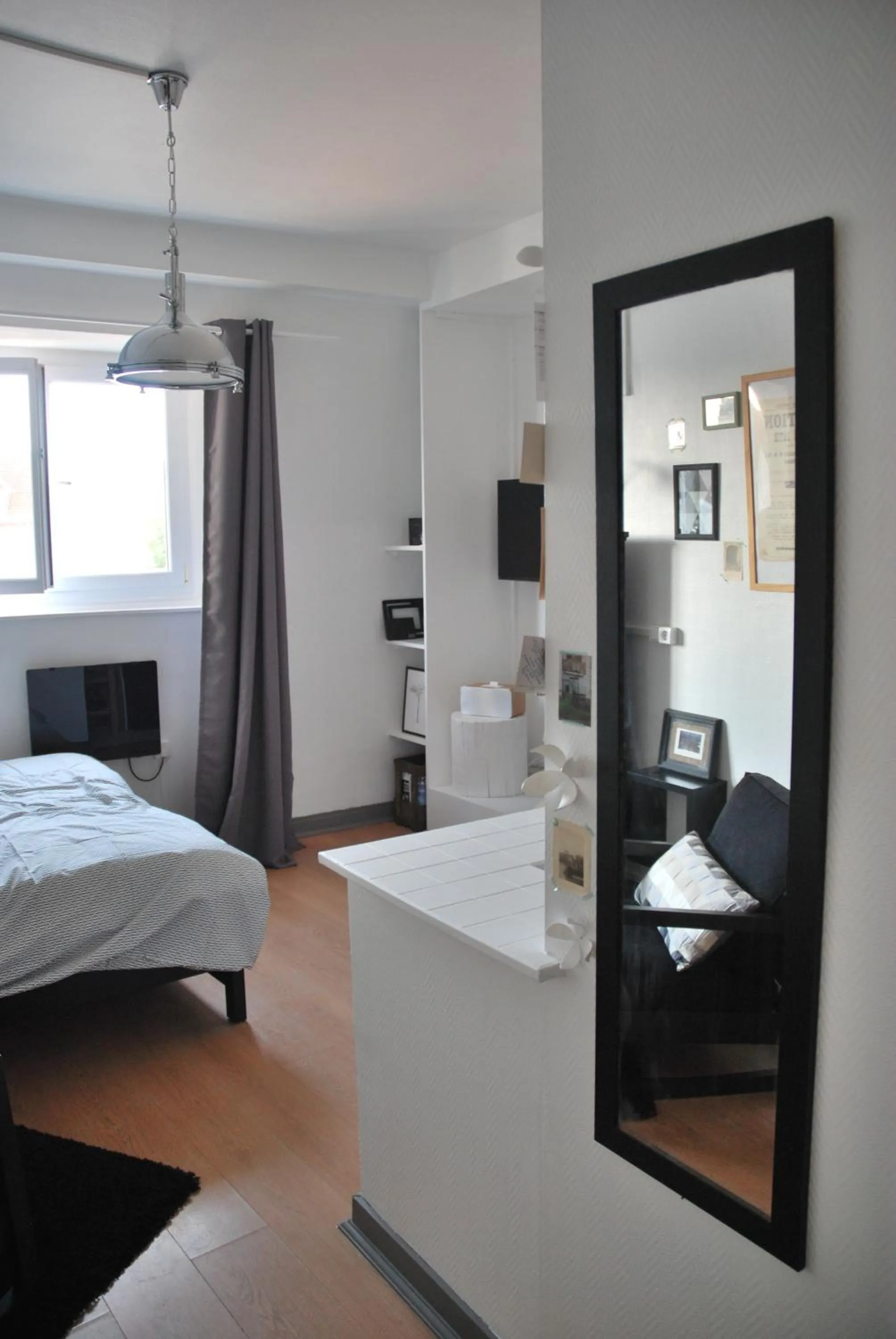 Photo of the whole room, Bed in Les studios de la grand Place