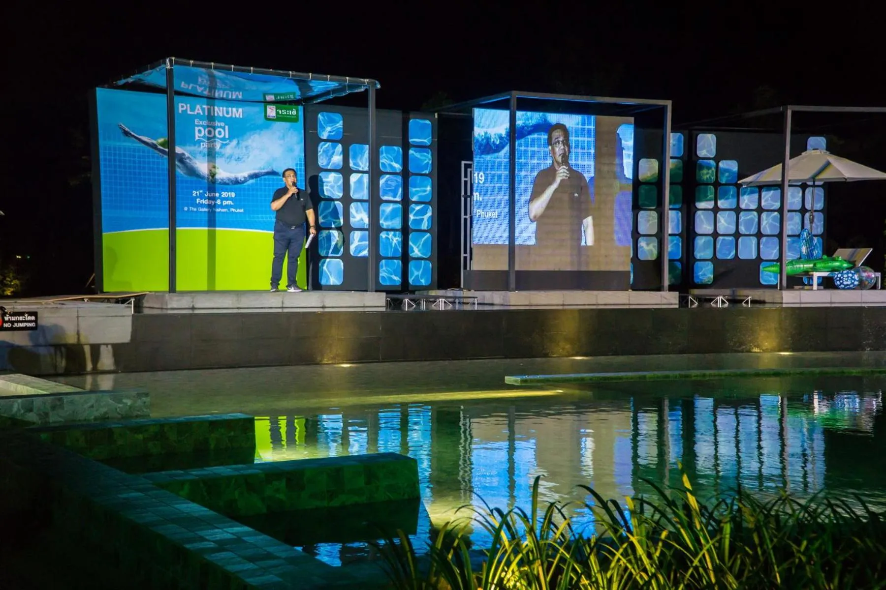 Evening entertainment in The Gallery Hotel Nai Harn