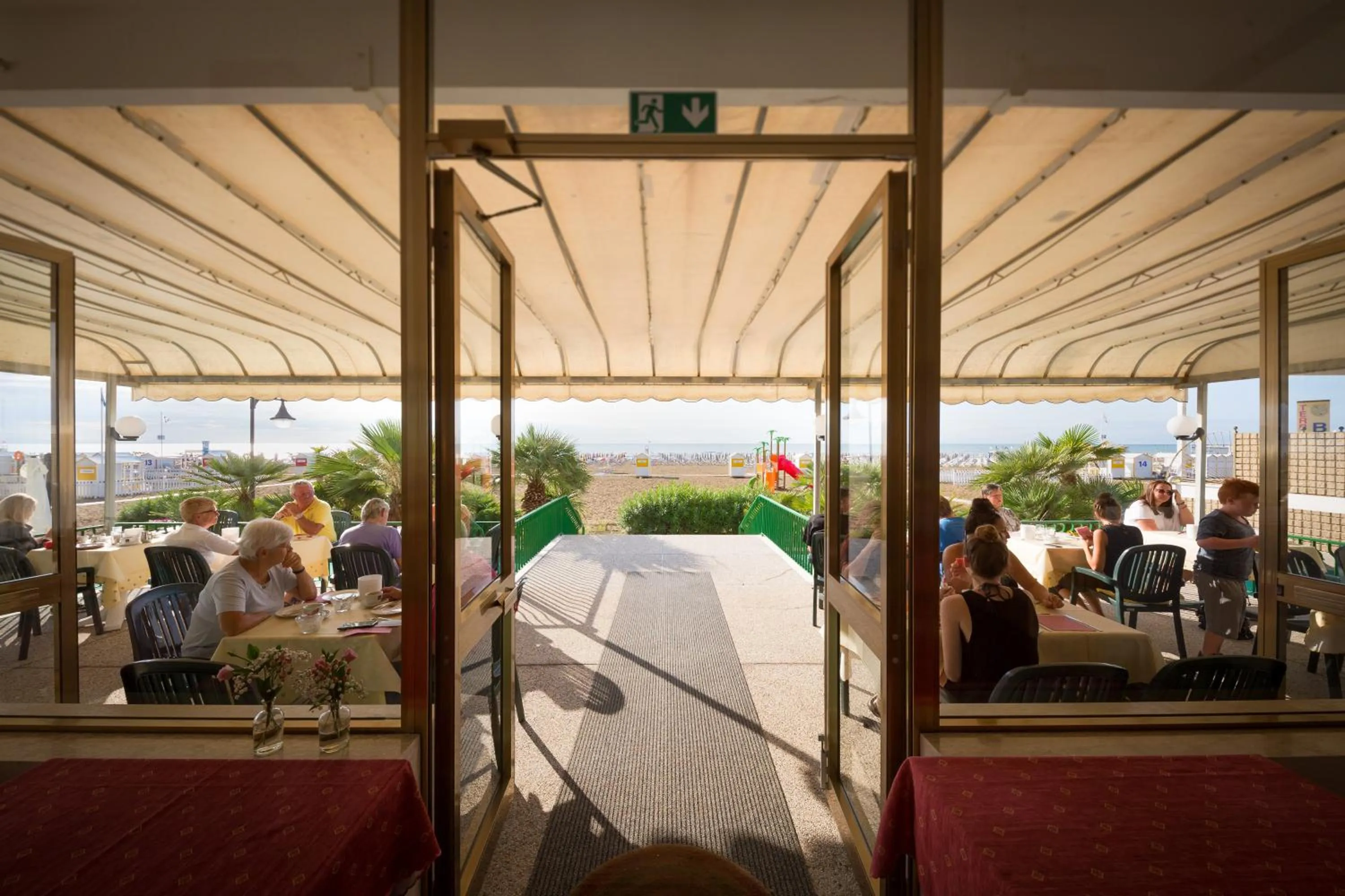 Breakfast in Hotel Royal Garnì