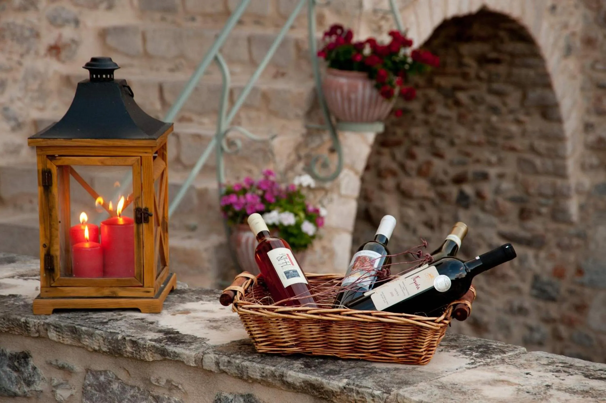 Decorative detail in Archontiko Hatzipanayioti