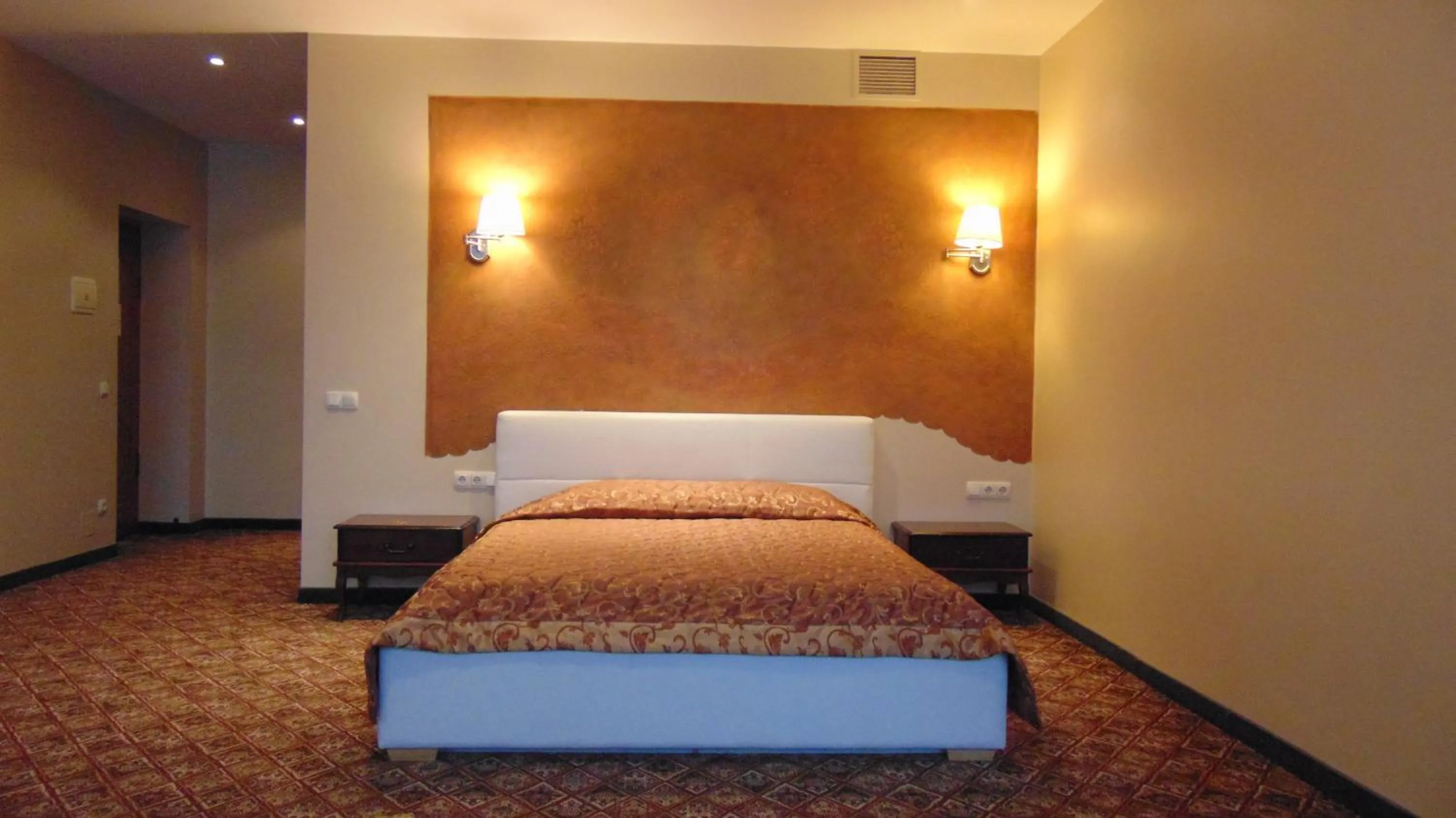 Photo of the whole room, Bed in Villa Alicante & SPA