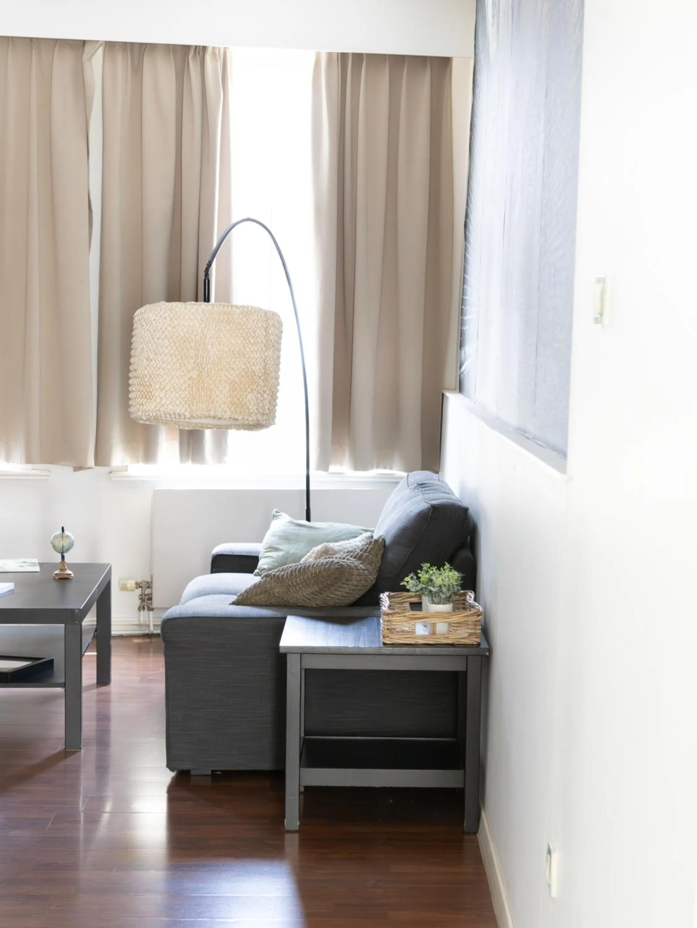 Living room in St Christopher's Inn Bruges - The Bauhaus