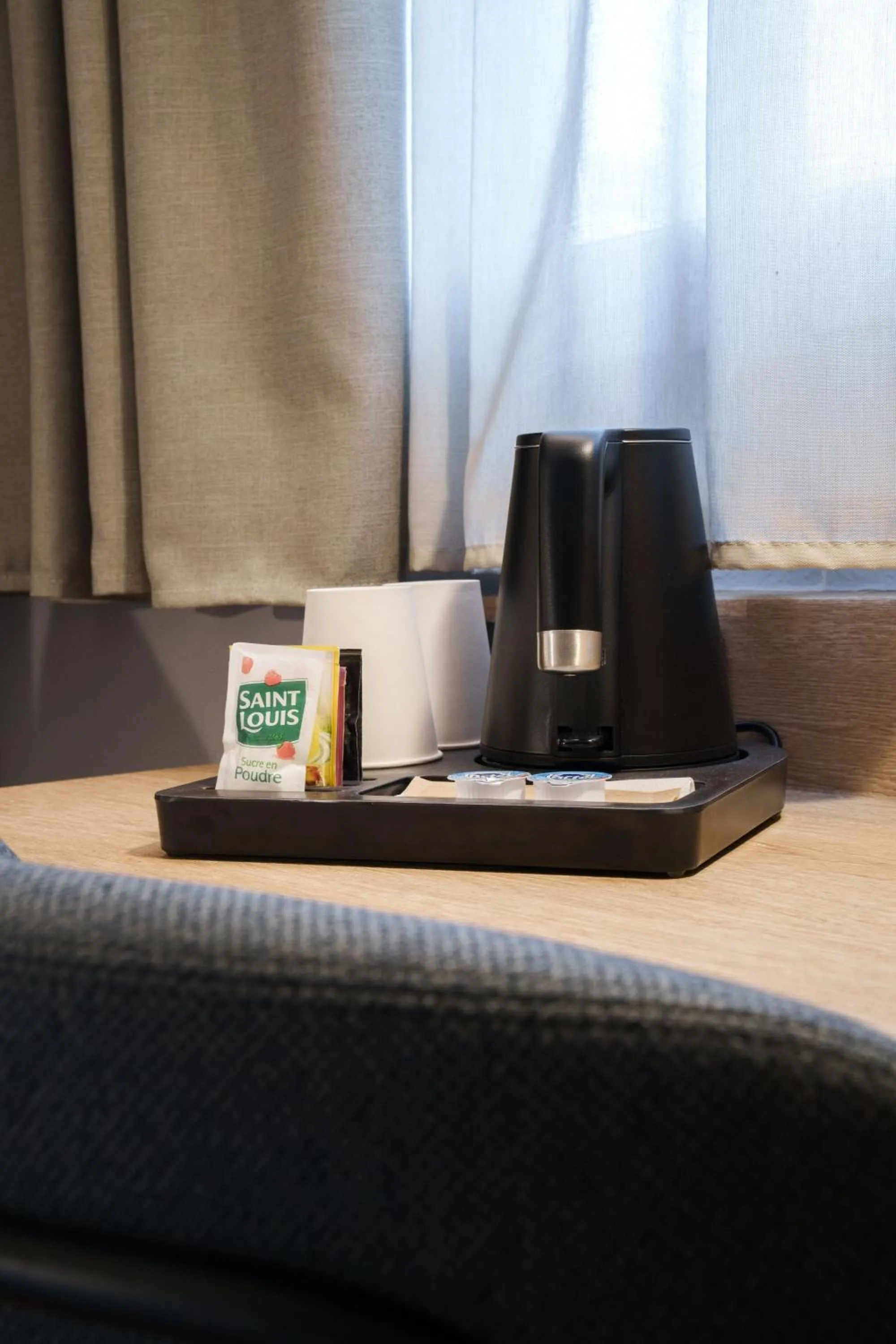 Coffee/tea facilities in Campanile Dijon Centre - Gare