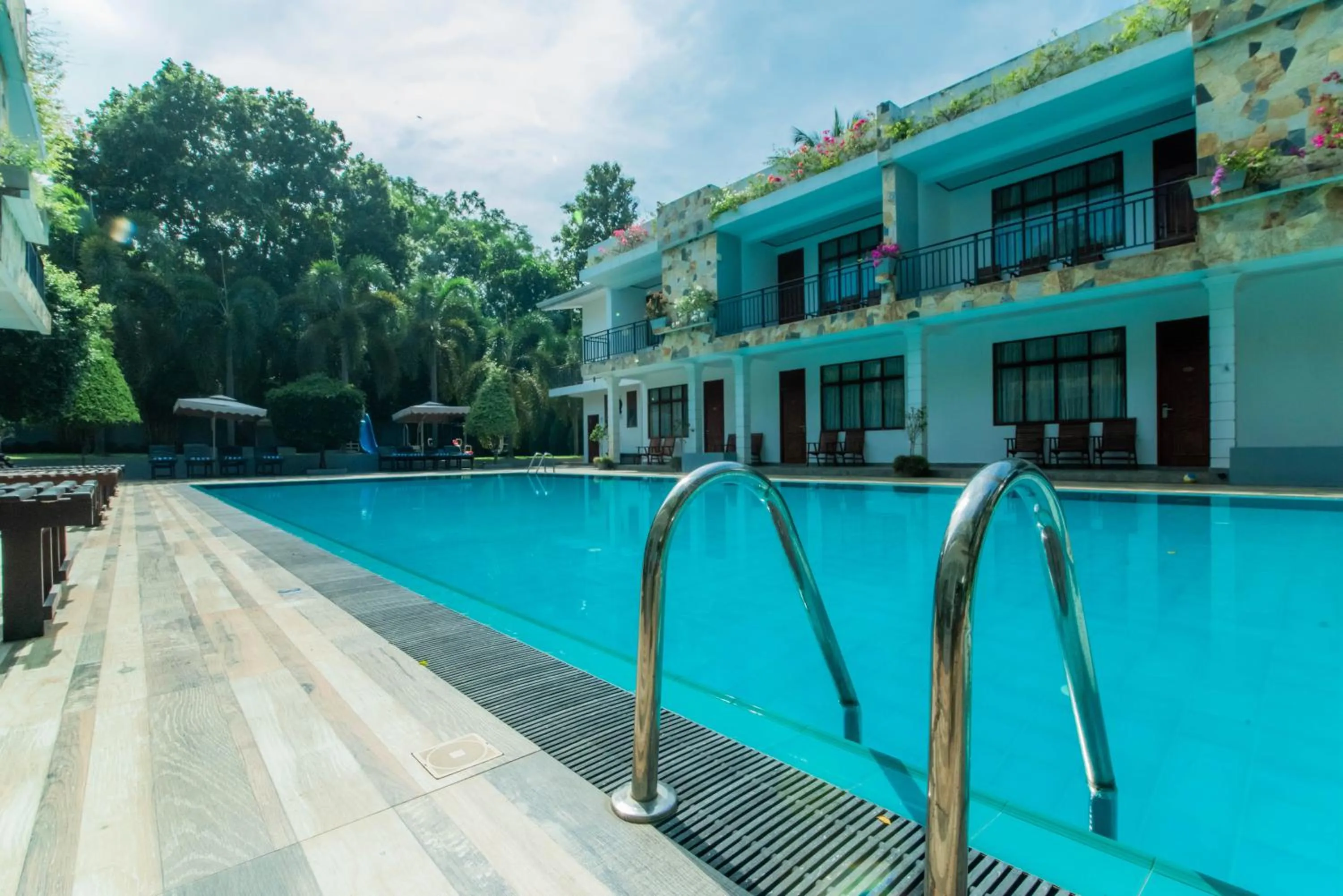 Property building in Royal Reach Udawalawe