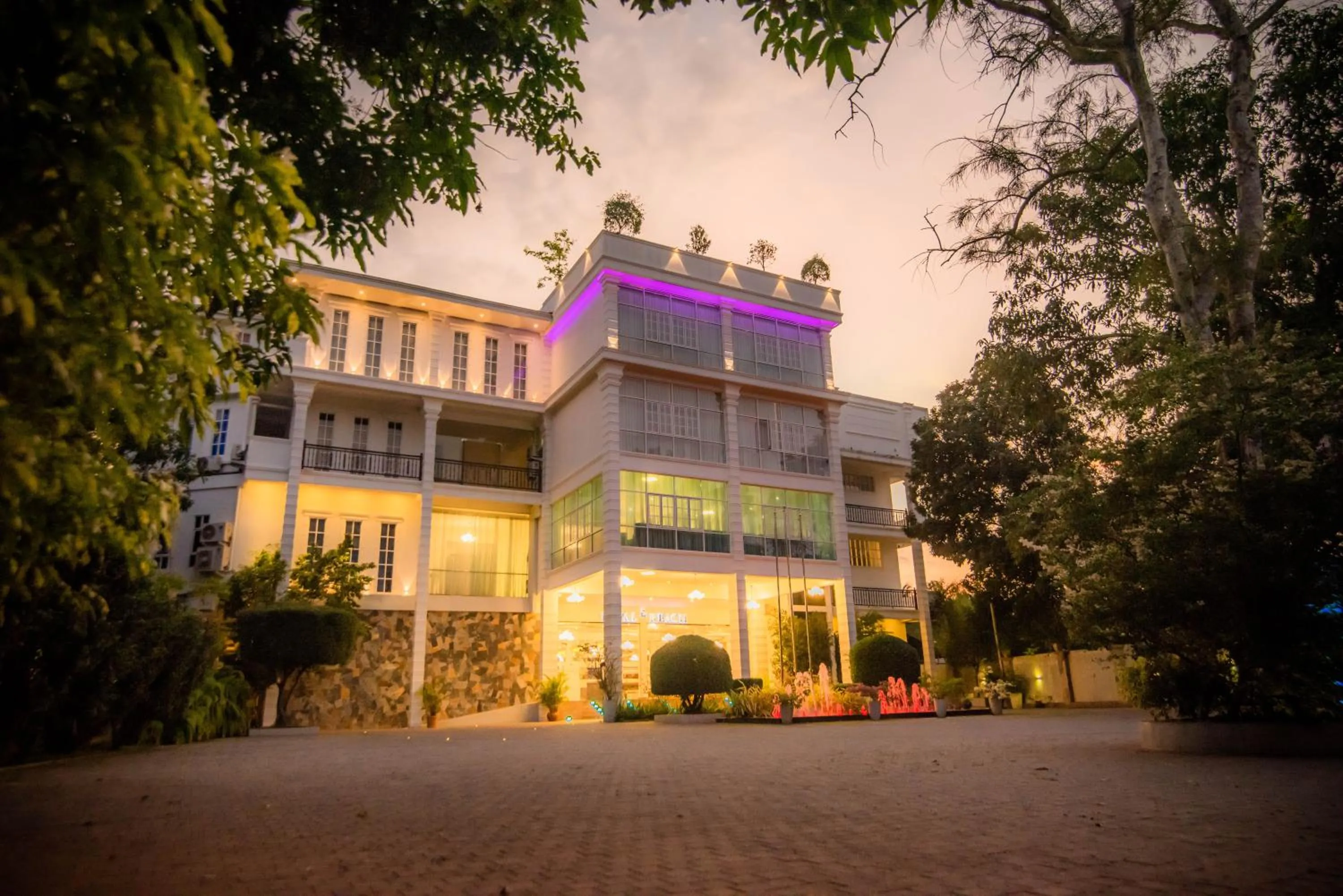 Royal Reach Udawalawe