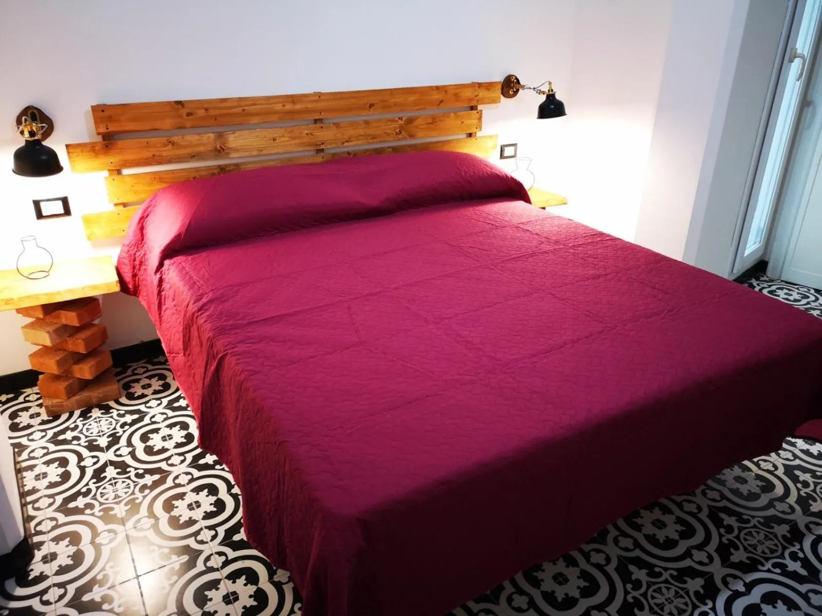 Bed in Trapani Destinations b&b