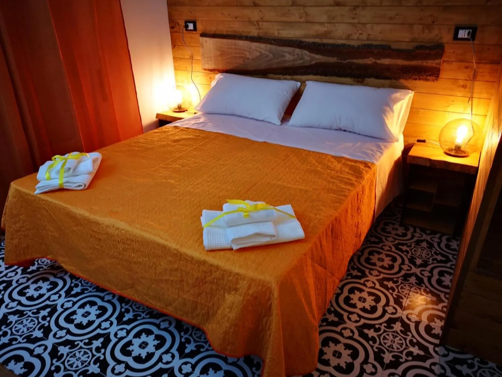 Bed in Trapani Destinations b&b