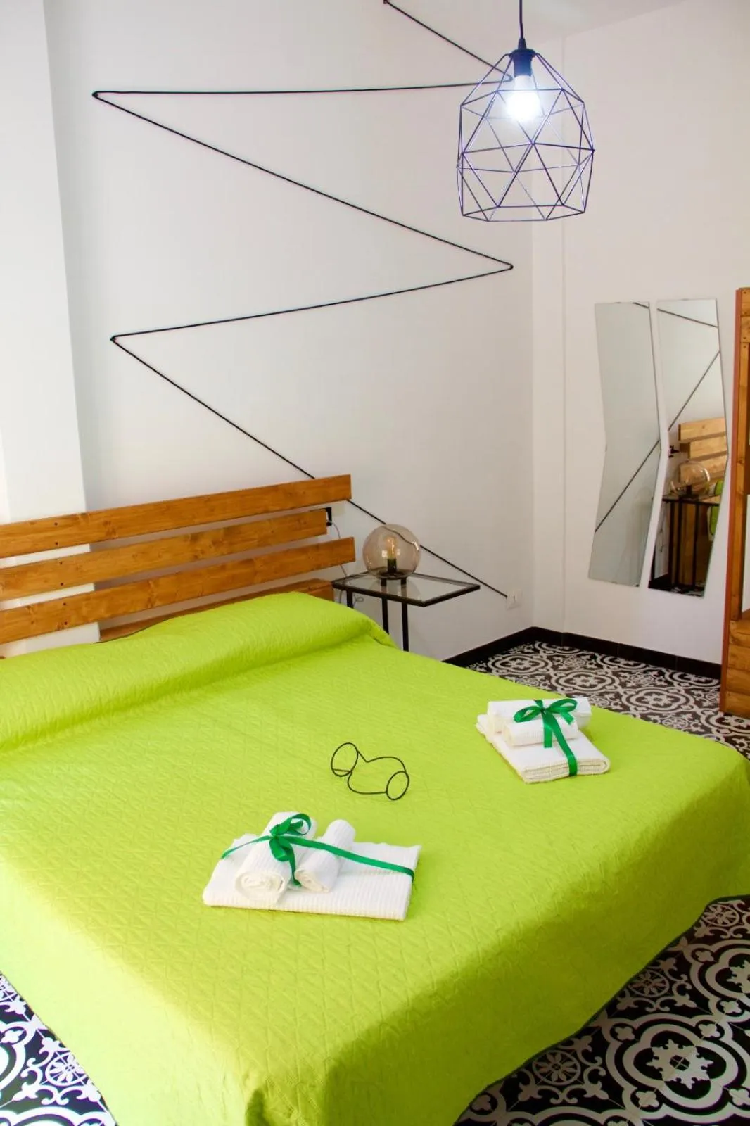 Bed in Trapani Destinations b&b