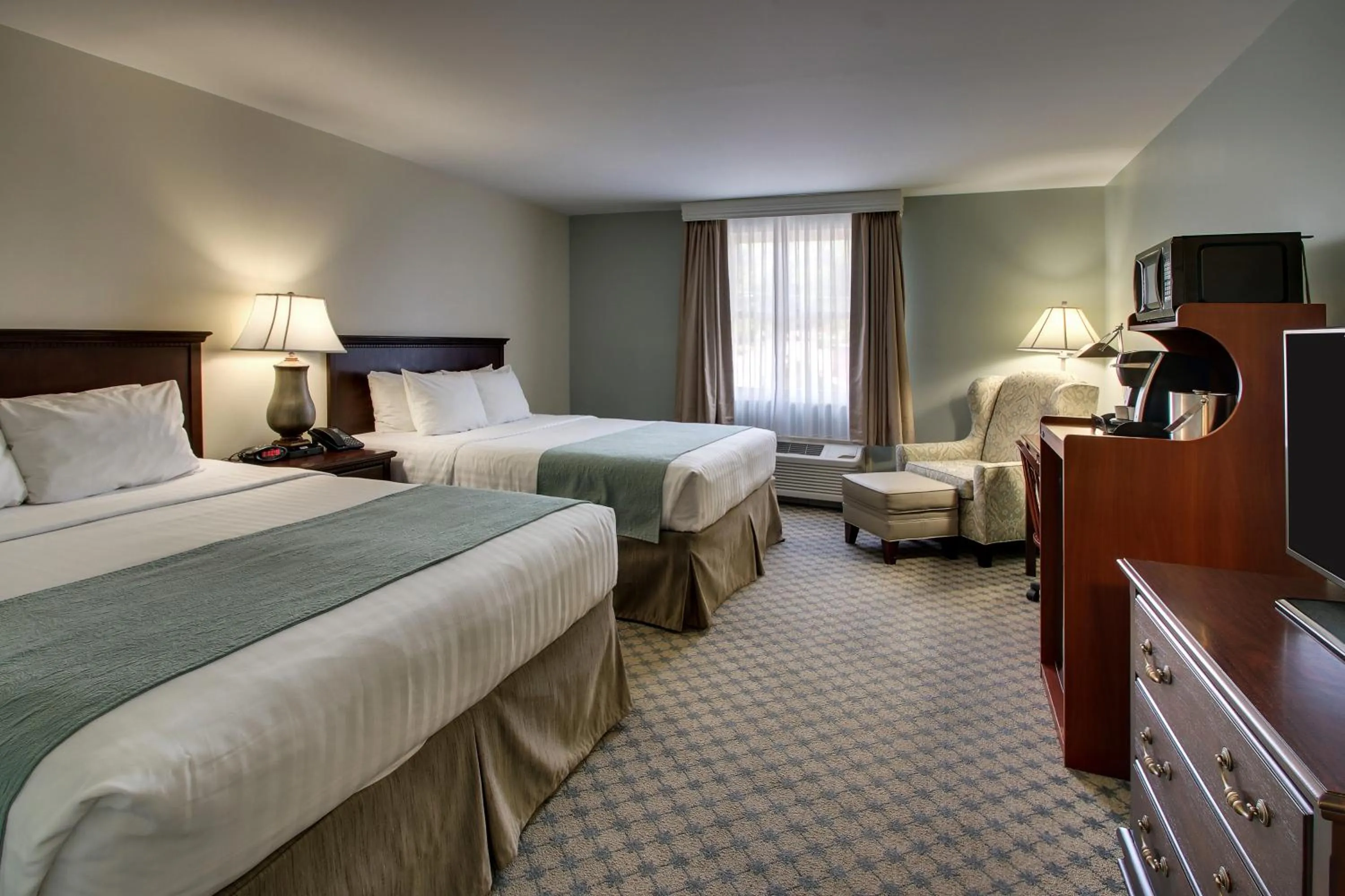 Bed in The Inn at Wise