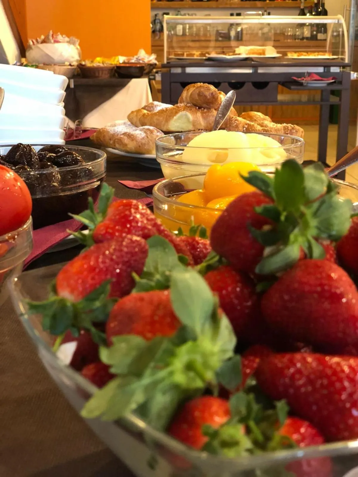 Buffet breakfast in Villa Barbarina Nature Resort