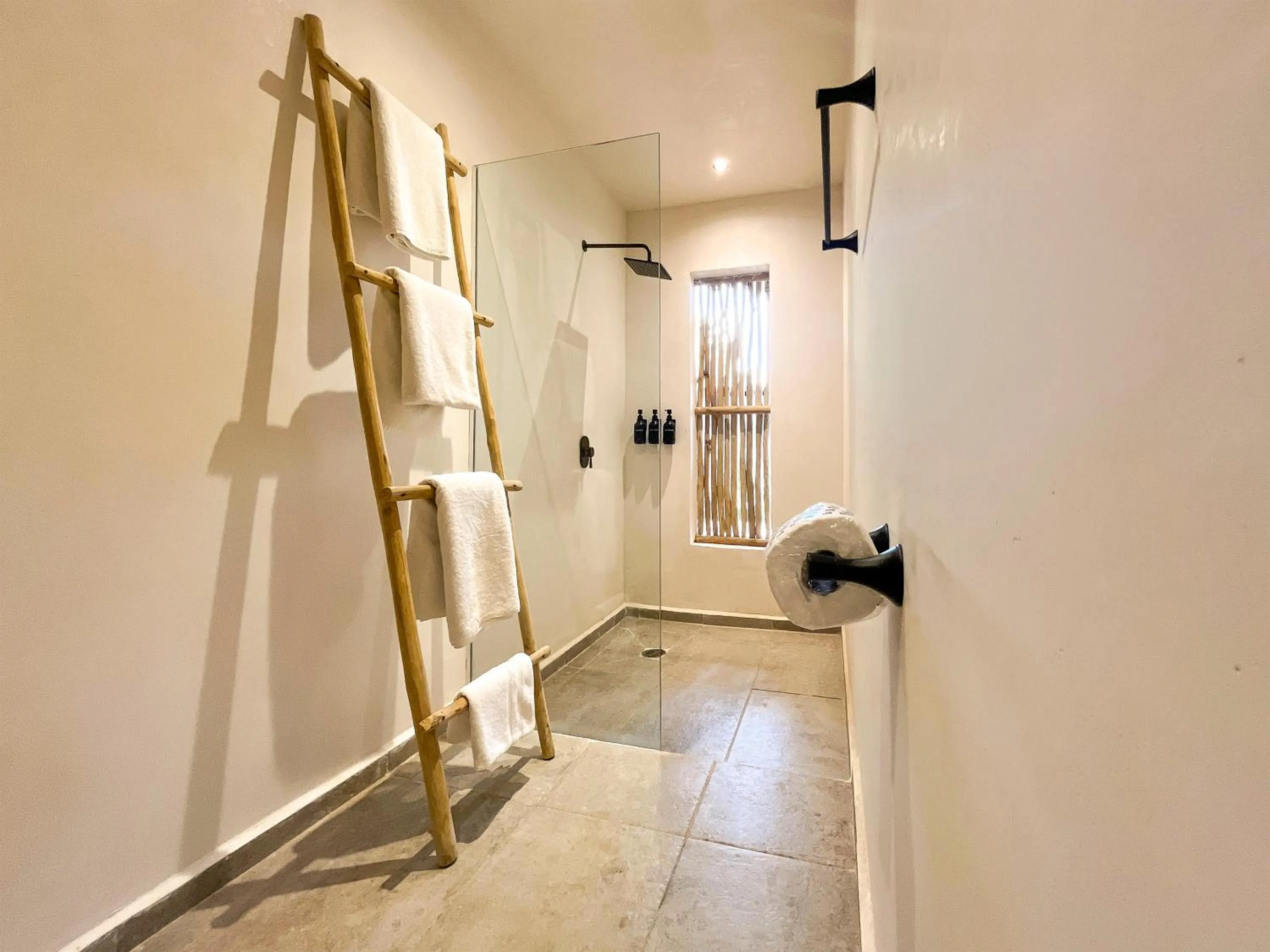 Bathroom in Zelune Luxury Lagoon Resort Bacalar - Adults Only