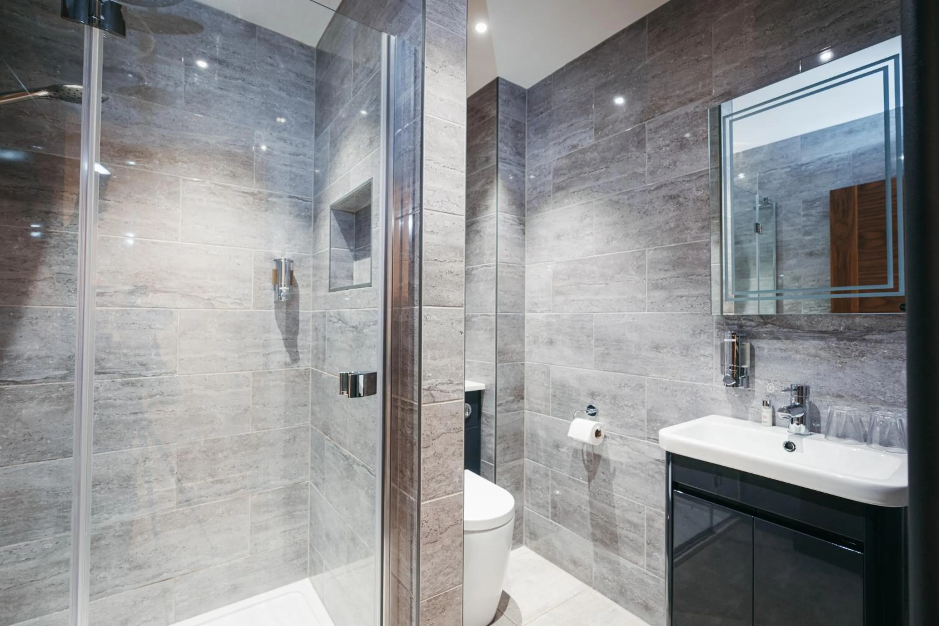 Shower in Glaramara Hotel