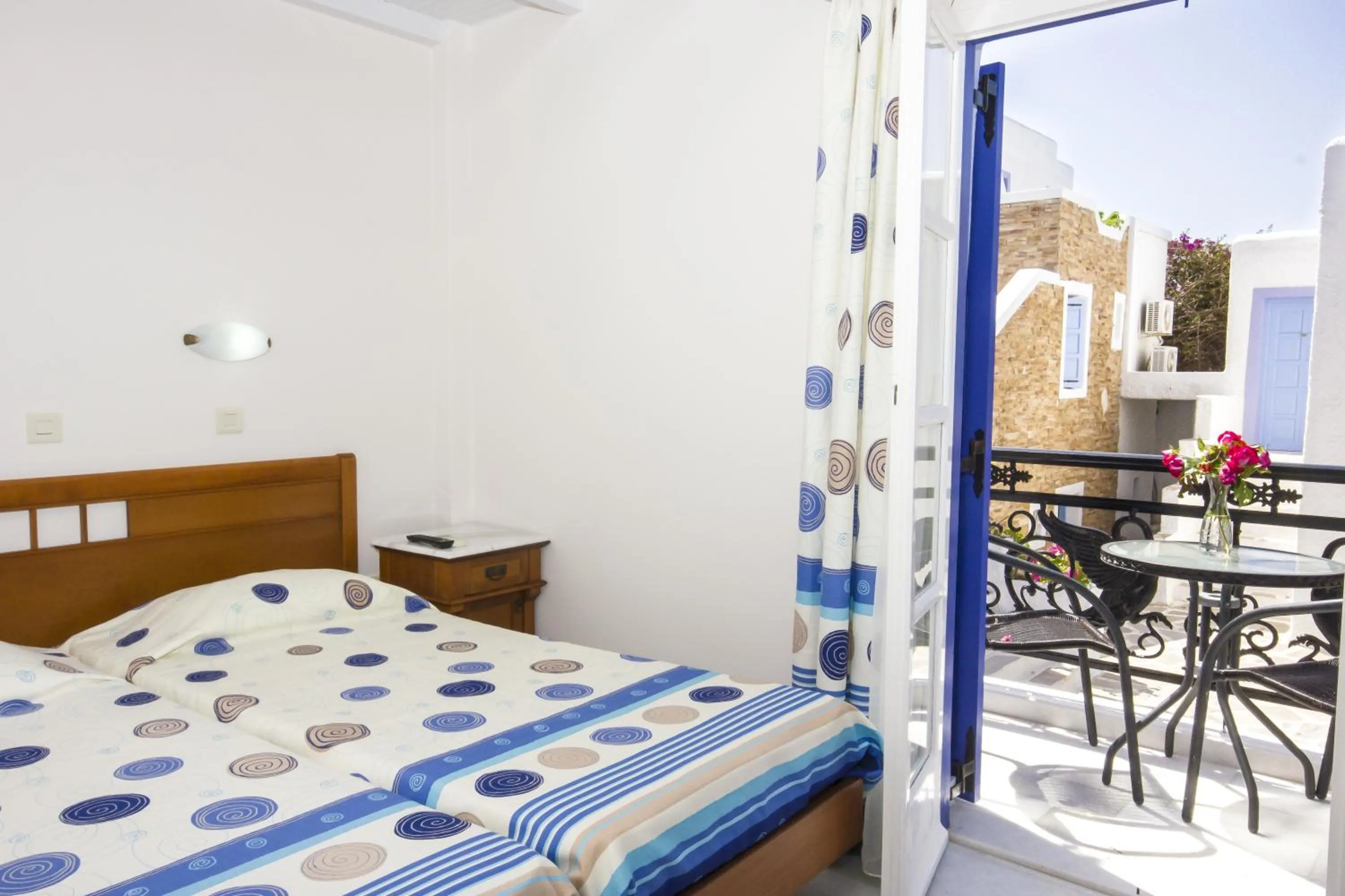 Day, Bed in Naxos Holidays