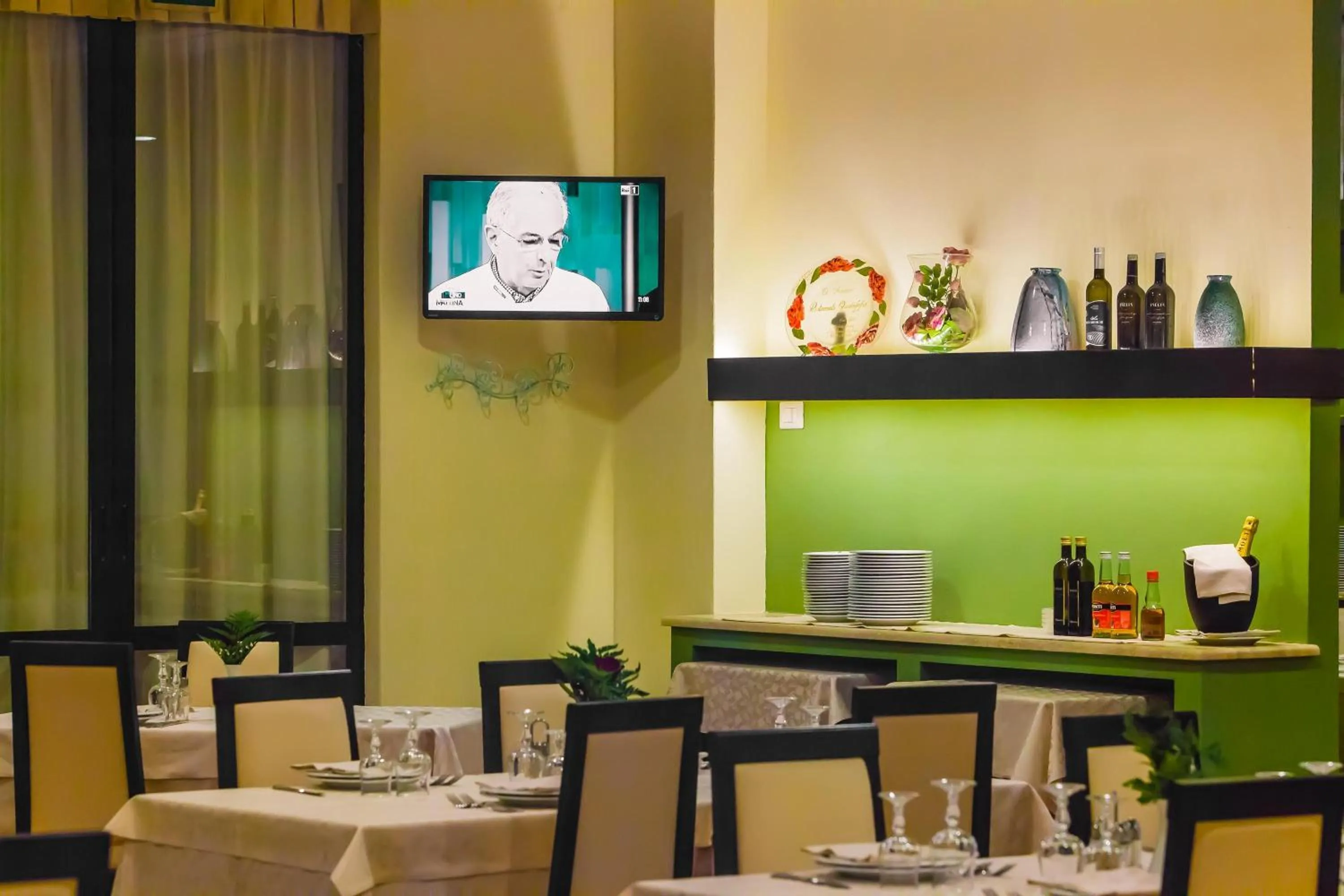 Restaurant/places to eat in Hotel Quadrifoglio