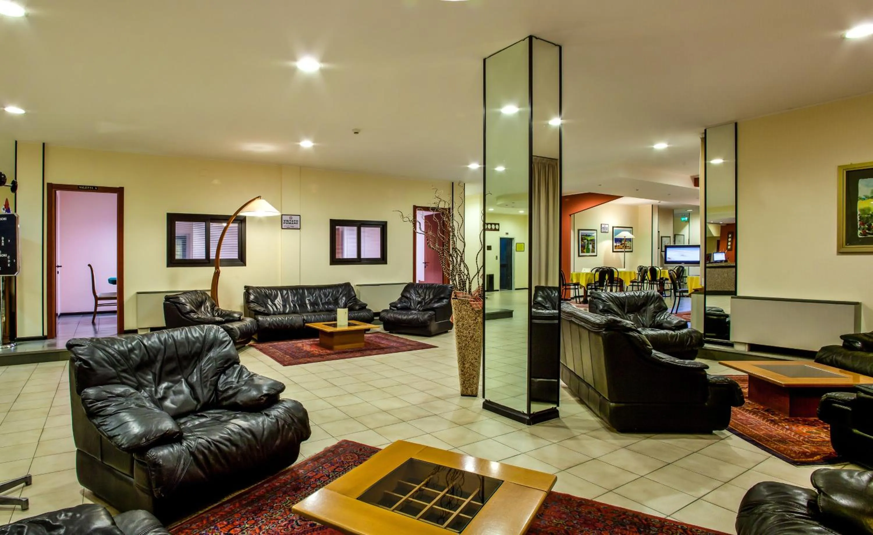 Lounge or bar in Hotel Quadrifoglio